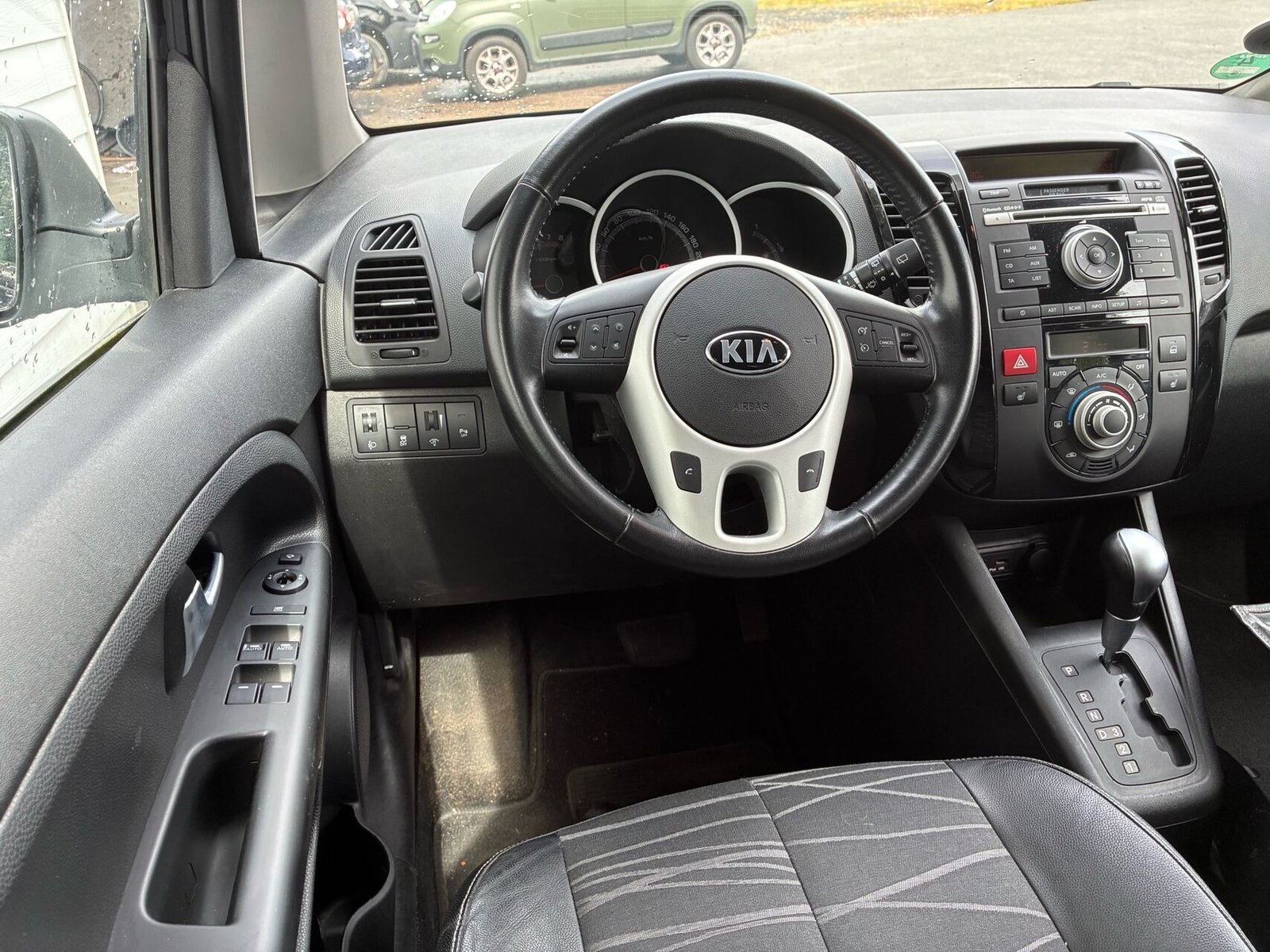 Kia Venga 1.6 CVVT Automatic, 4-trins, 125ps, 2014