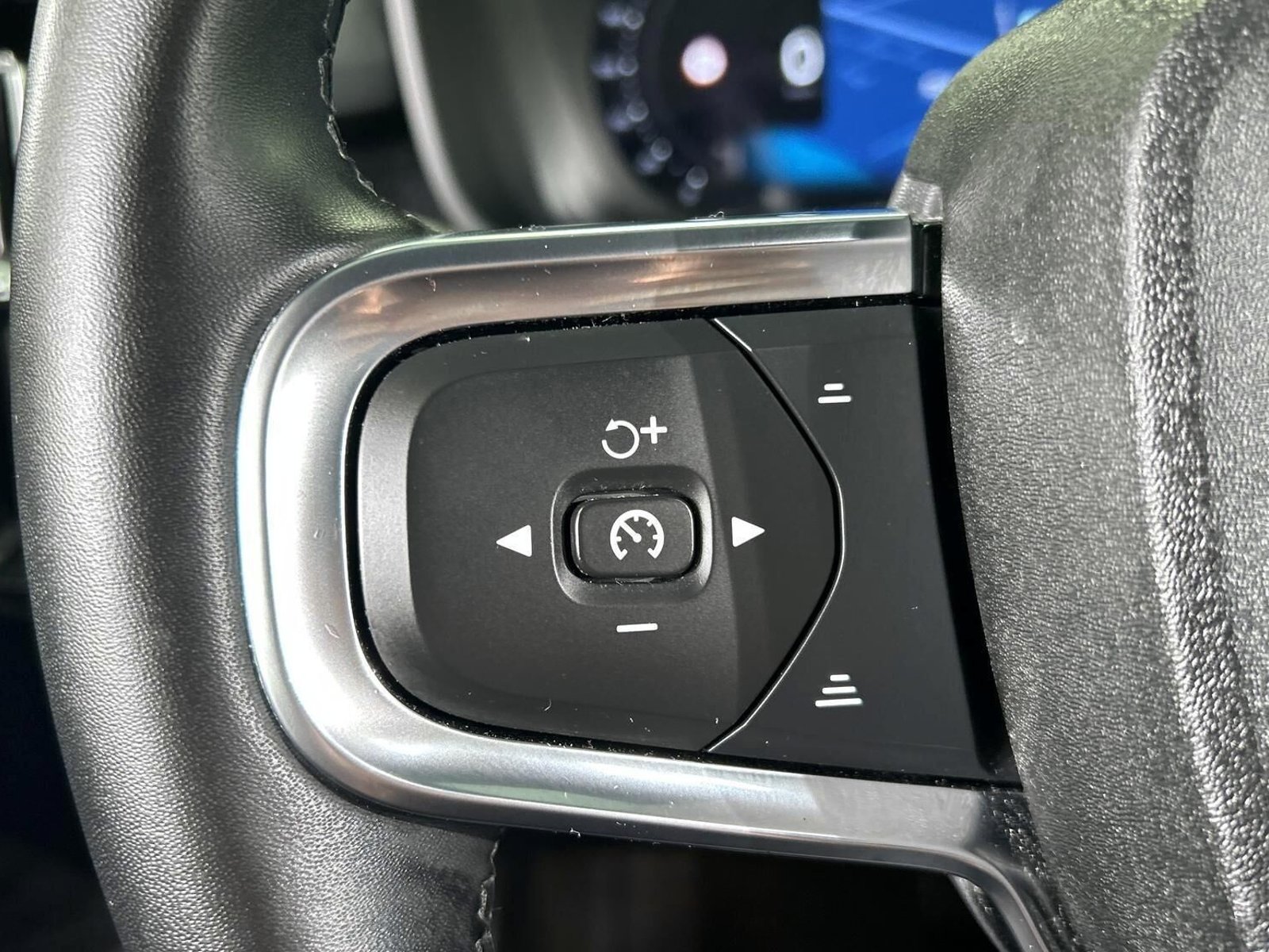 Volvo XC40 Recharge, 231ps, 2023