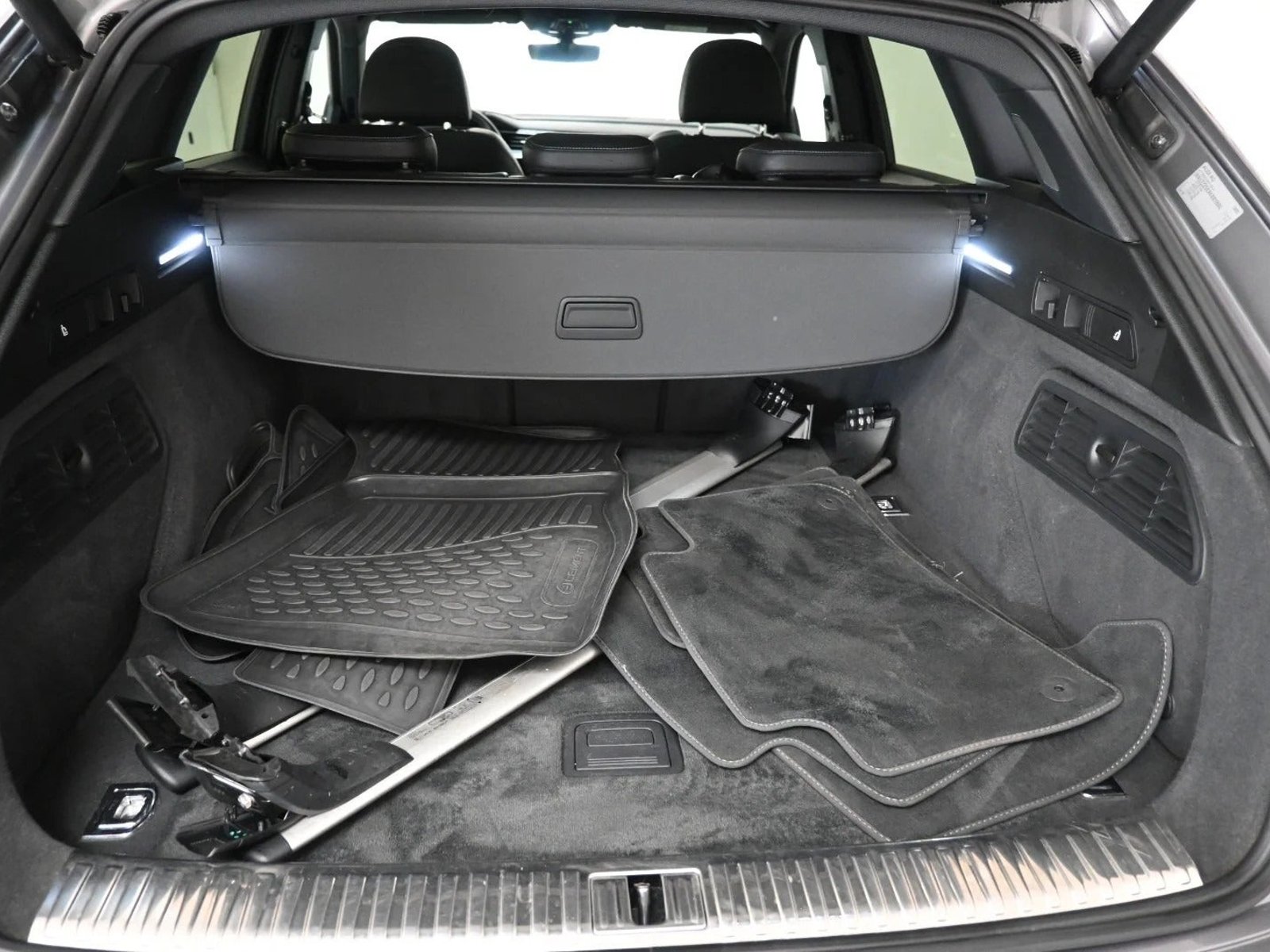 Audi e-tron 55 quattro, 408ps, 2019