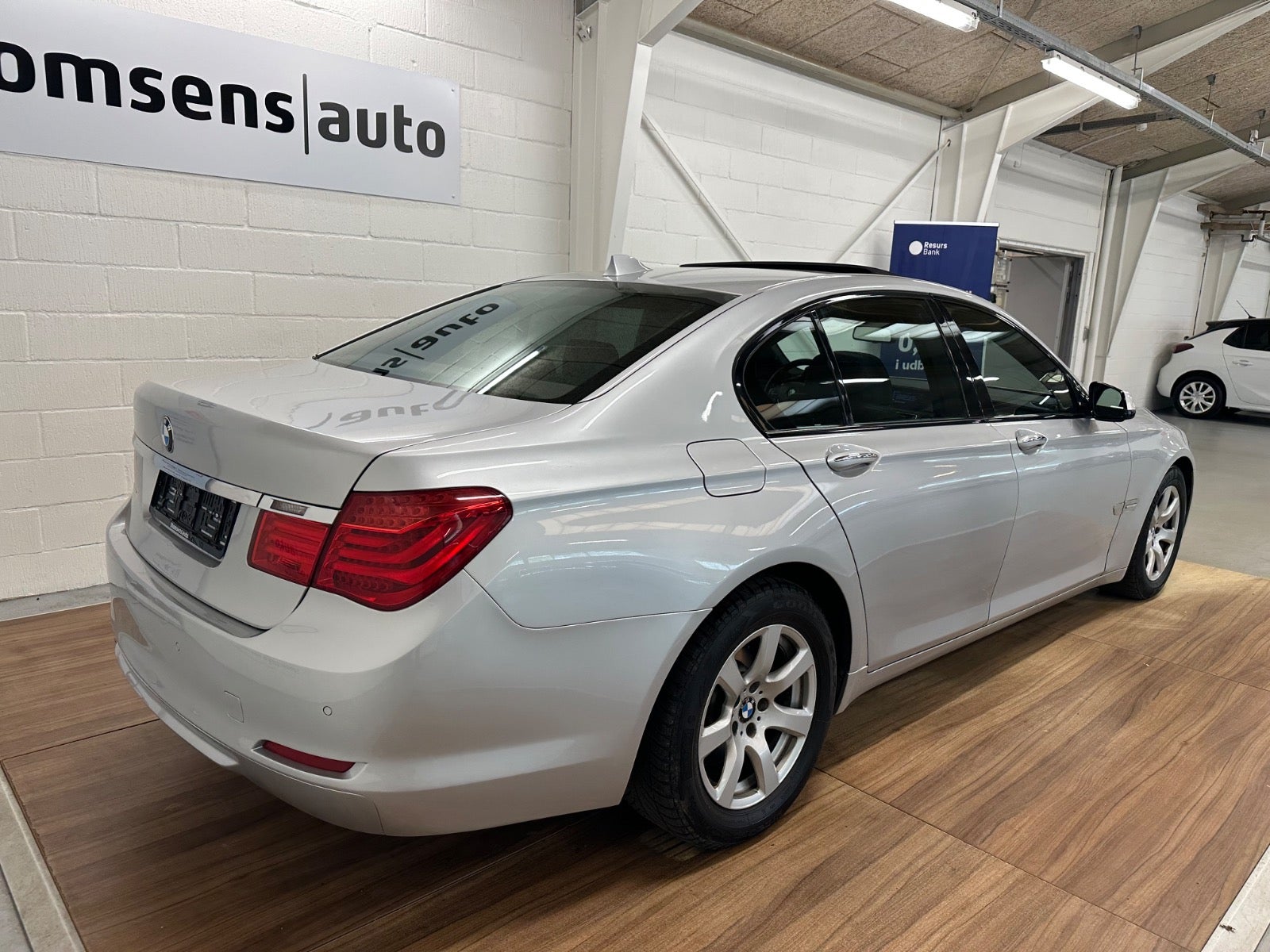 BMW 730d Steptronic, 245hp, 2009
