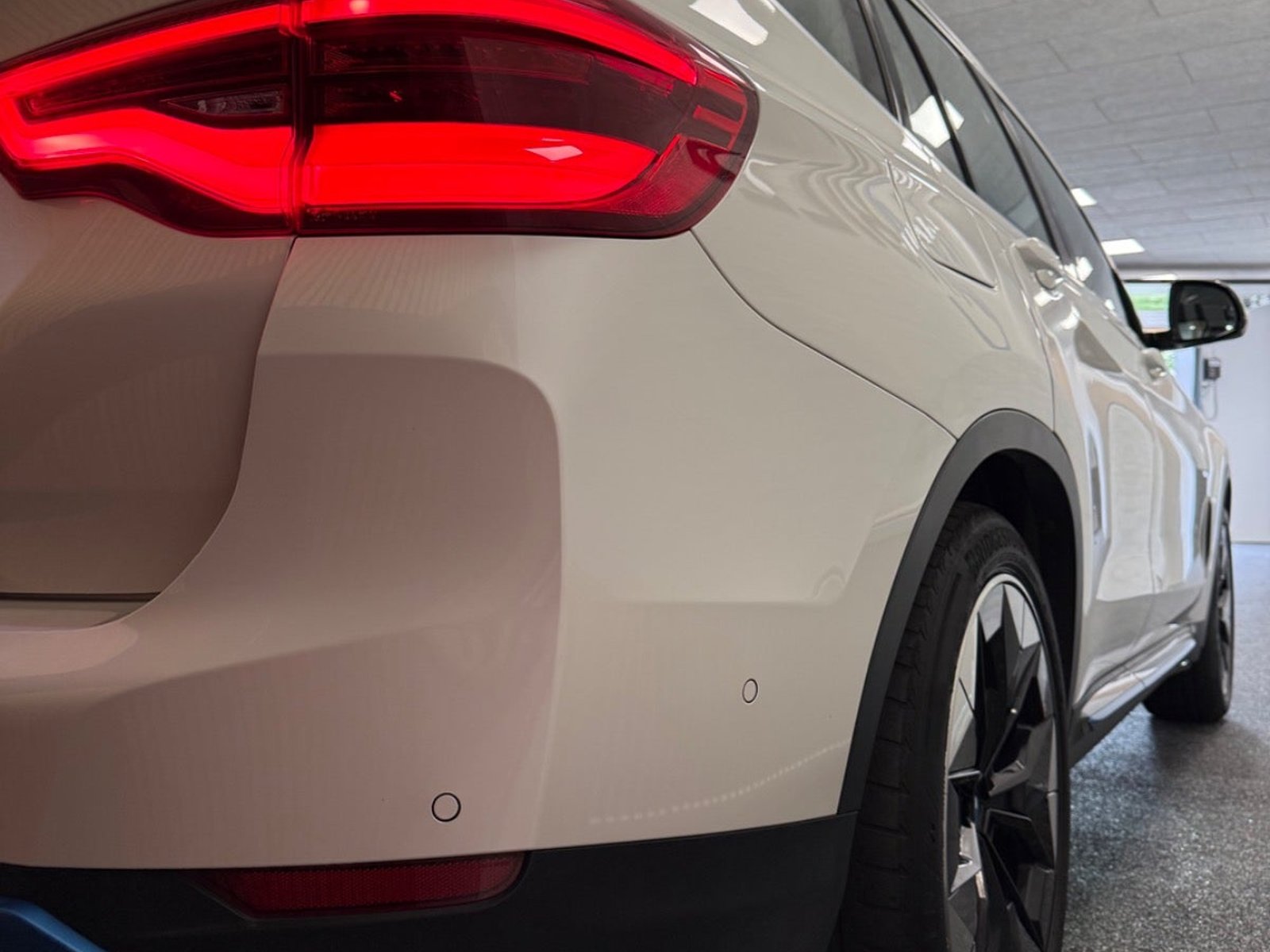BMW iX3, 286hp, 2021
