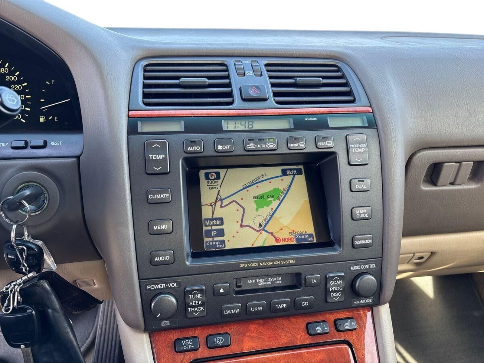 Lexus LS 400 4.0 V8 Automatic, 294hp, 1998