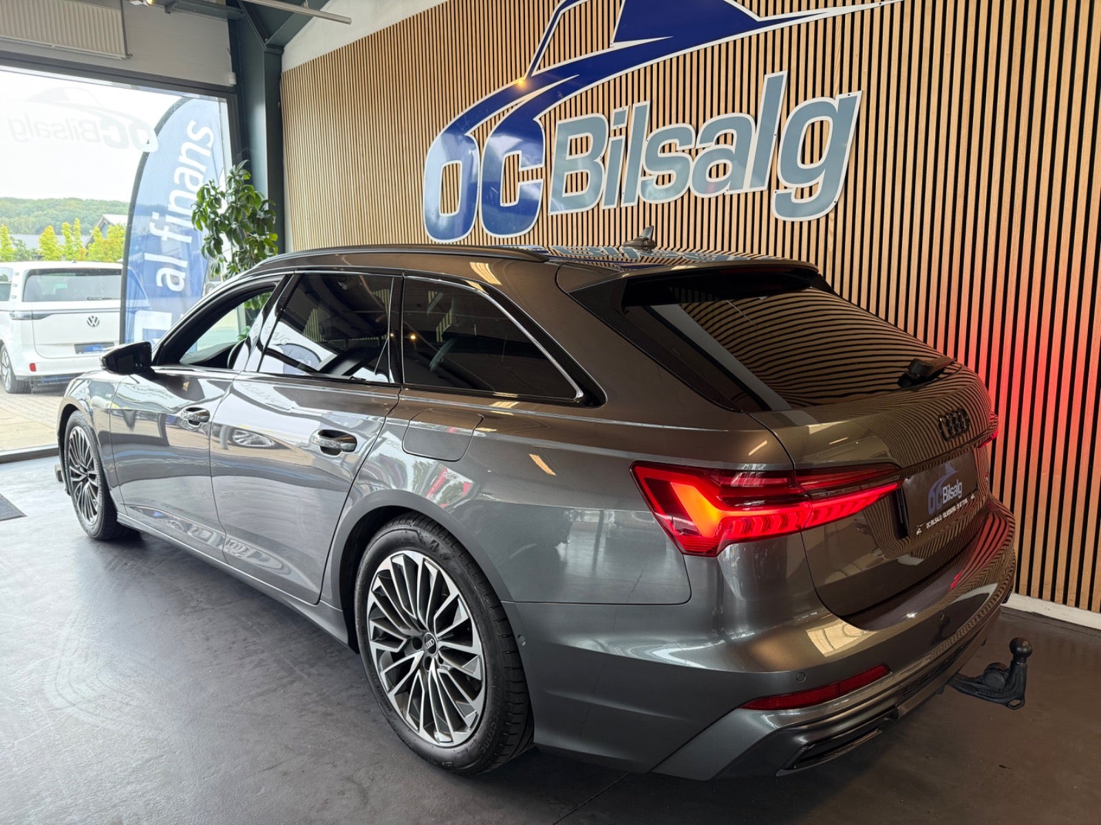 Audi A6 Avant 55 TFSI e quattro S Tronic, 7-trins, 367ps, 2023