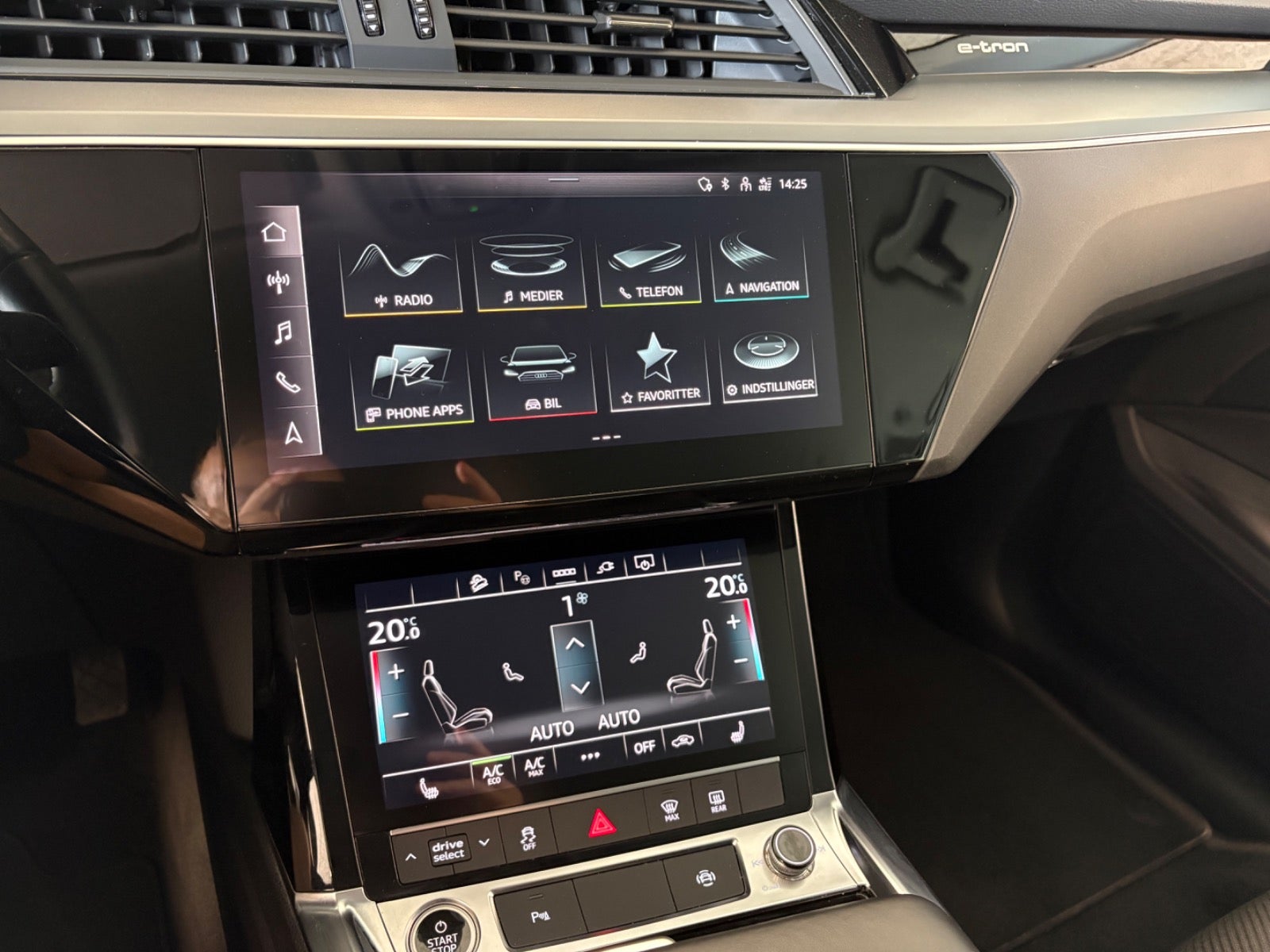 Audi e-tron 55 quattro, 408ps, 2022