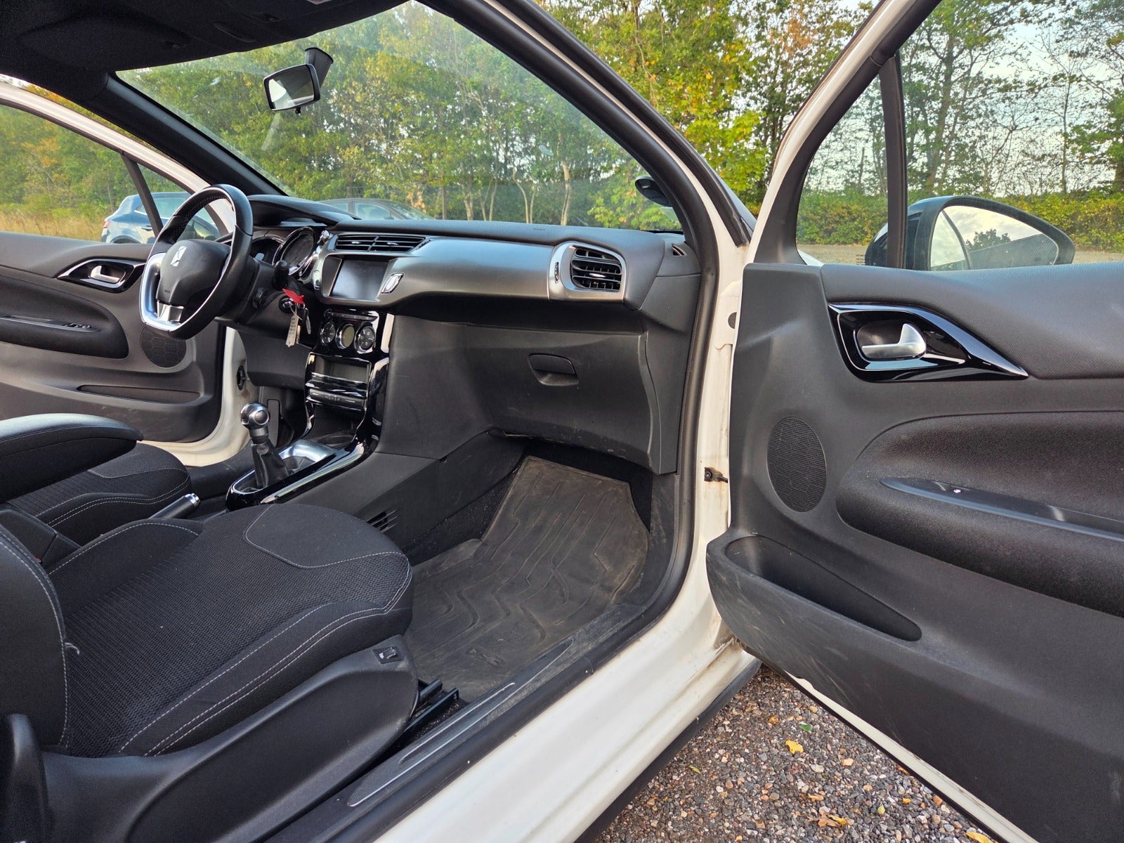DS 3 1.6 BlueHDi Manual, 99hp, 2018