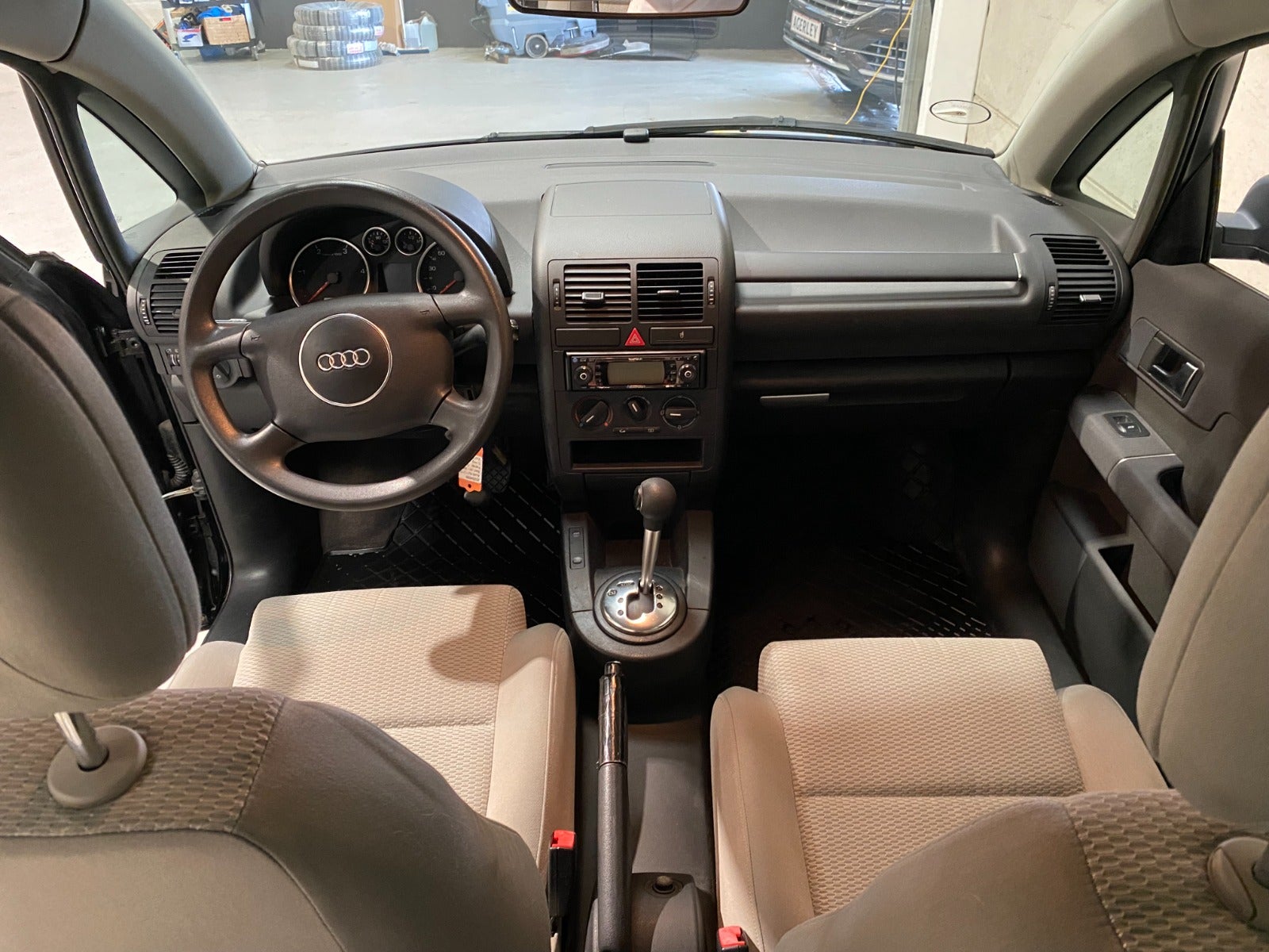 Audi A2 1.2 TDI Semi-Automatic, 5-trins, 61ps, 2003