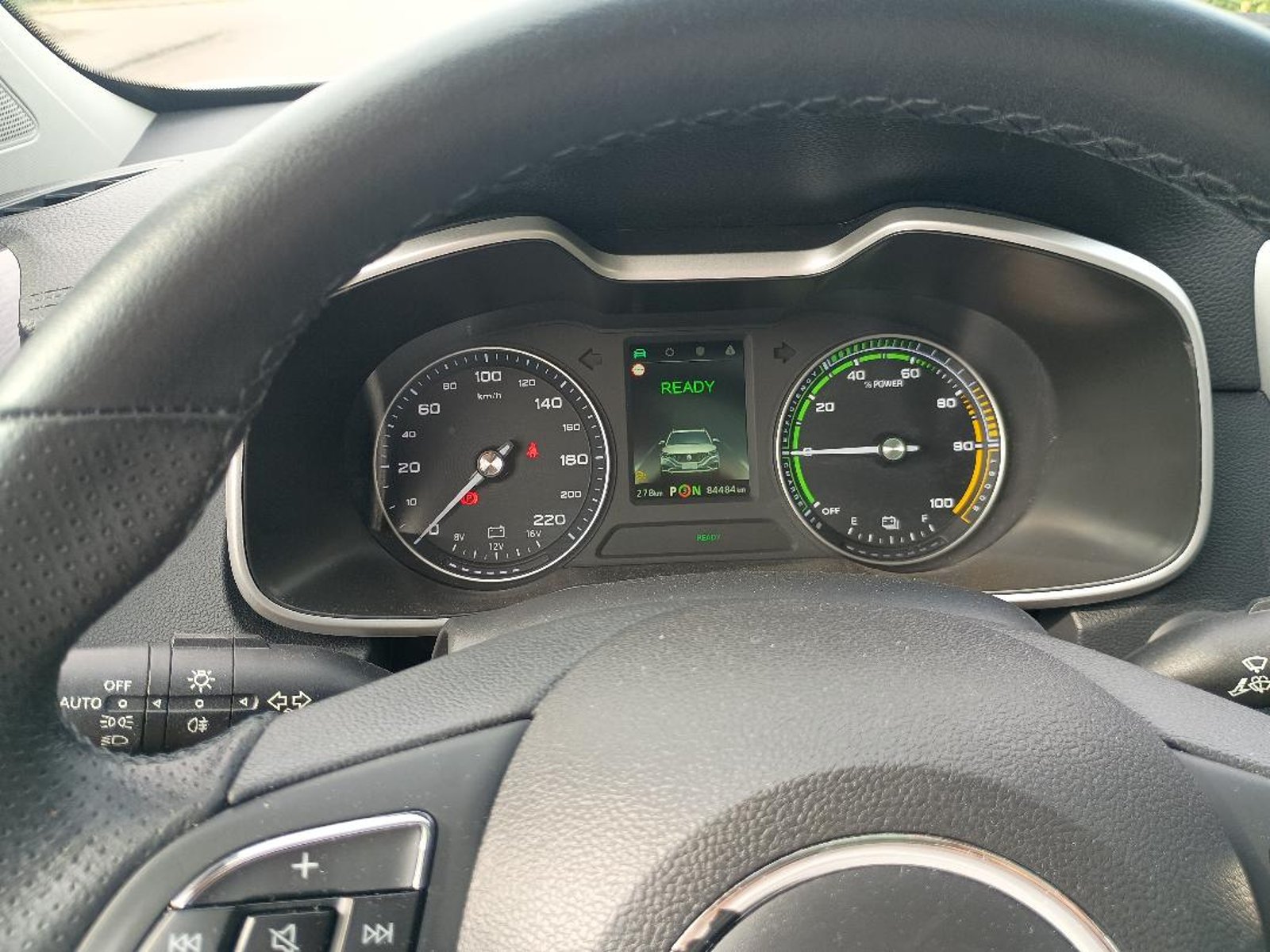 MG ZS EV, 143hp, 2021