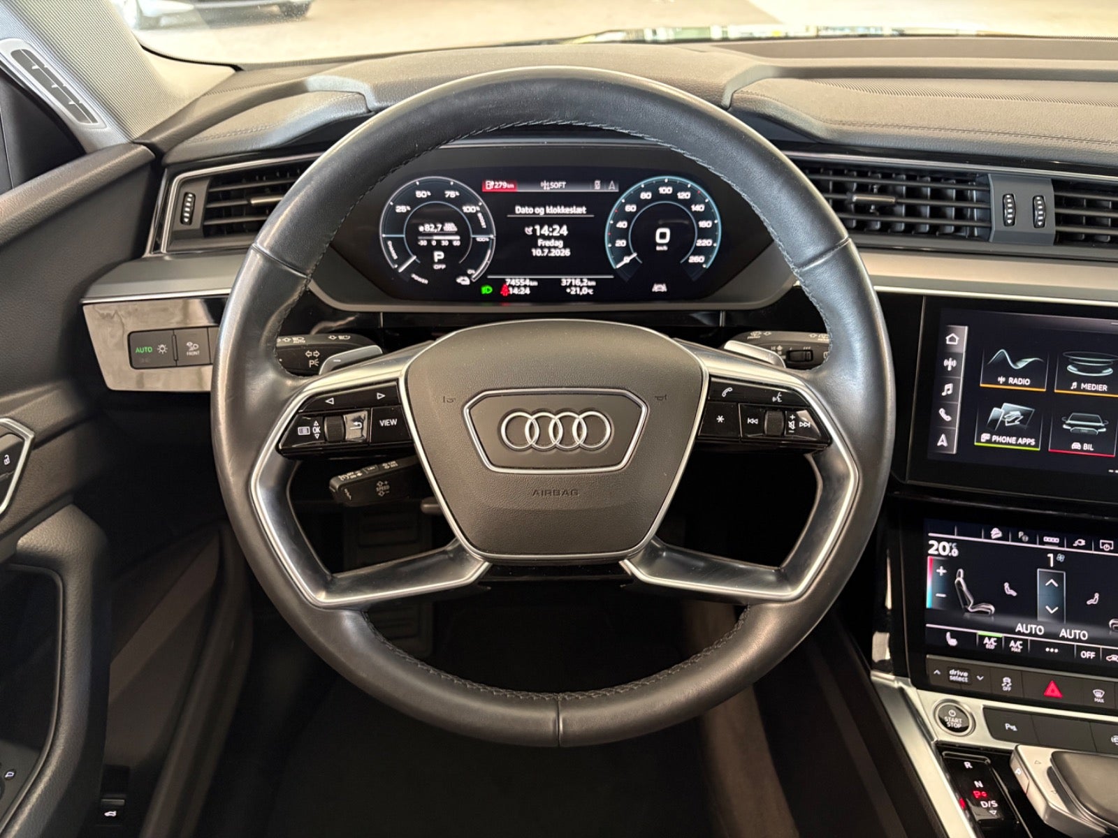 Audi e-tron 55 quattro, 408ps, 2022