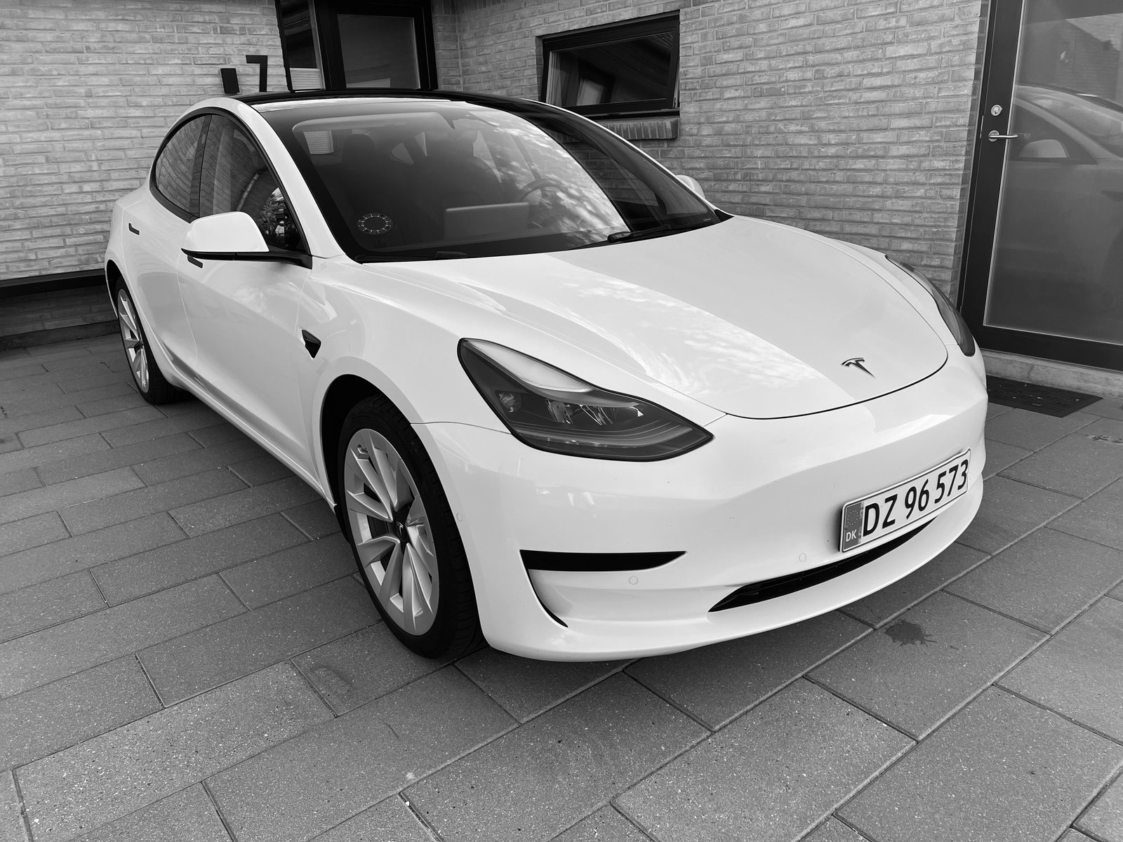 Tesla Model 3 Standard Range, 283hp, 2022