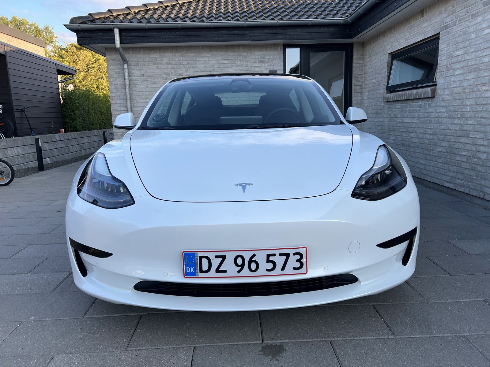 Tesla Model 3 Standard Range, 283hp, 2022