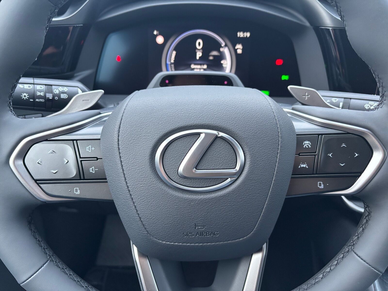 Lexus RZ 300e, 204ps, 2025