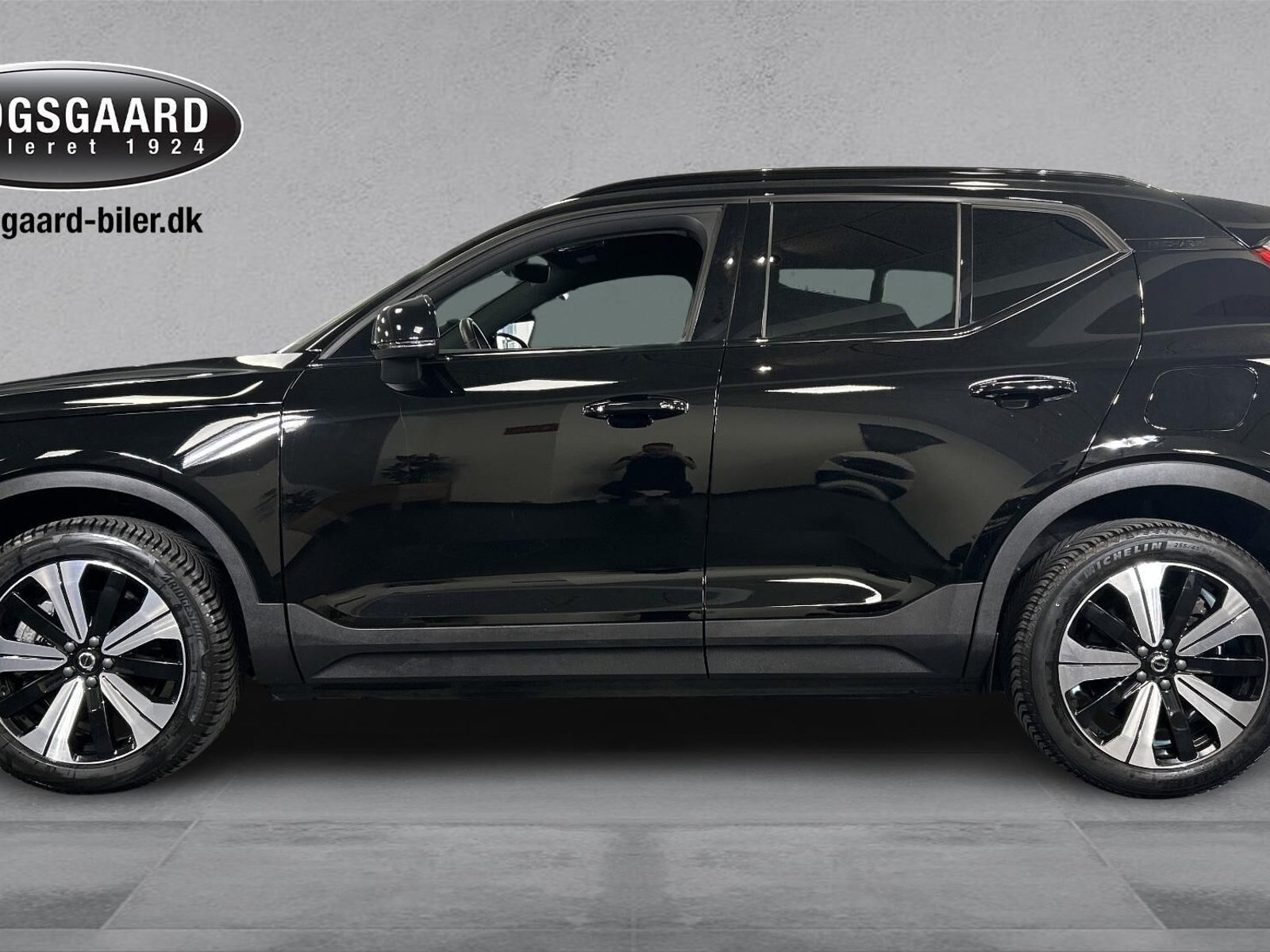 Volvo XC40 Recharge, 231ps, 2023