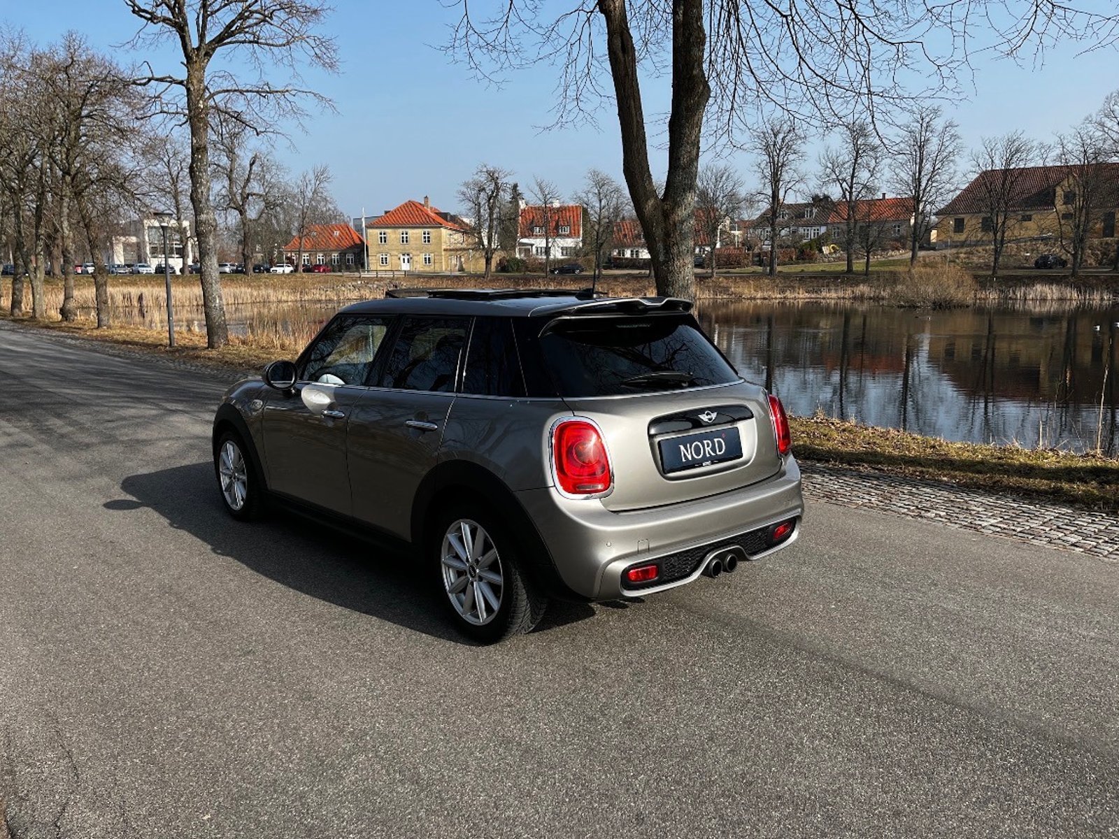 MINI Cooper S 5-door Automatic, 6-trins, 192ps, 2016