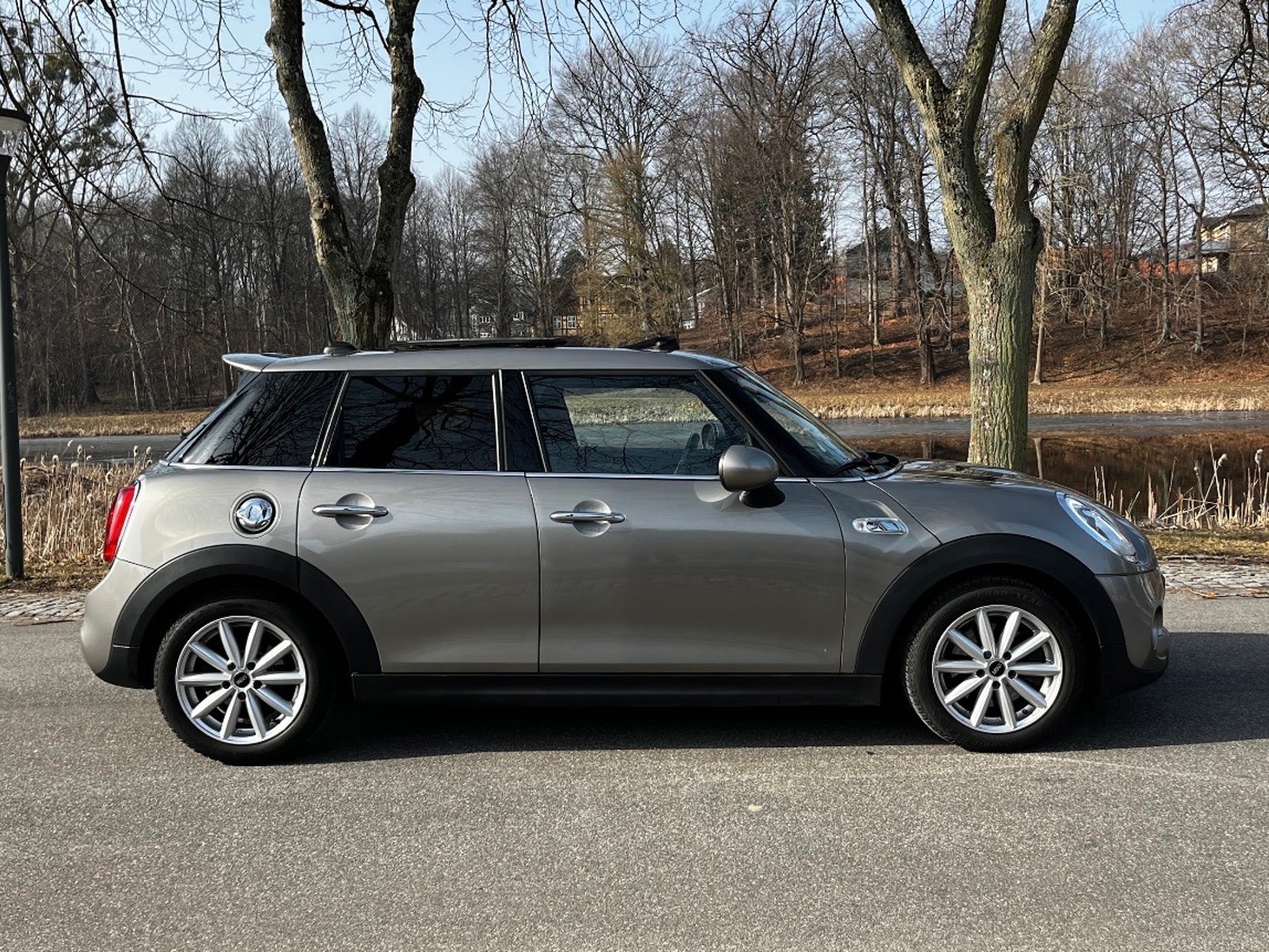 MINI Cooper S 5-door Automatic, 6-trins, 192ps, 2016