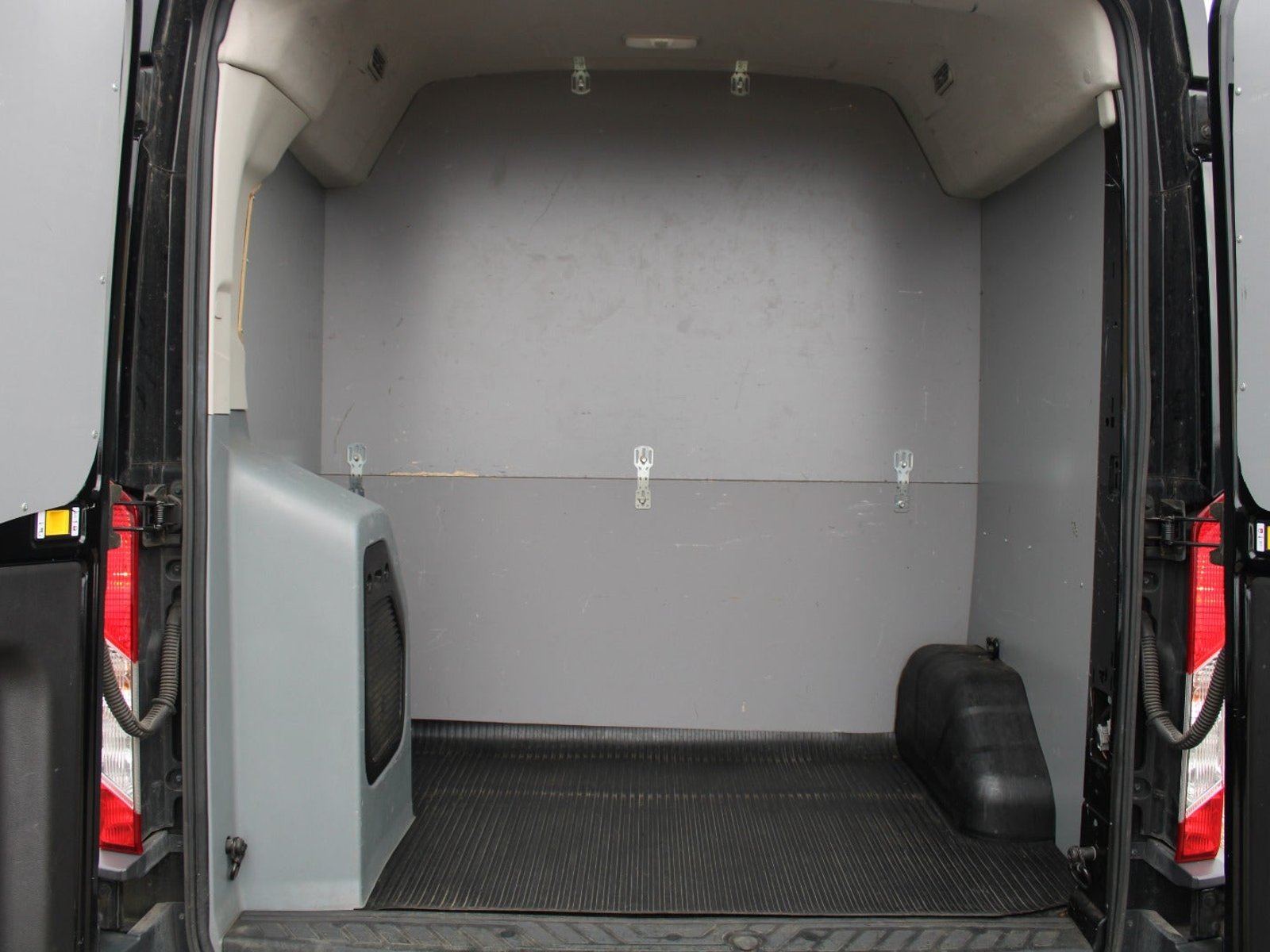 Ford Transit 350 Combi 2.0 TDCi SelectShift, 6-trins, 130ps, 2017