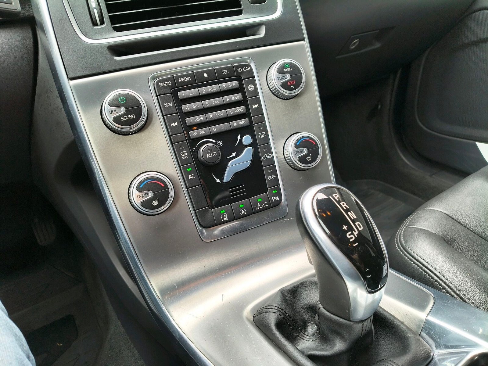 Volvo V60 D3 Geartronic, 6-trins, 150ps, 2016