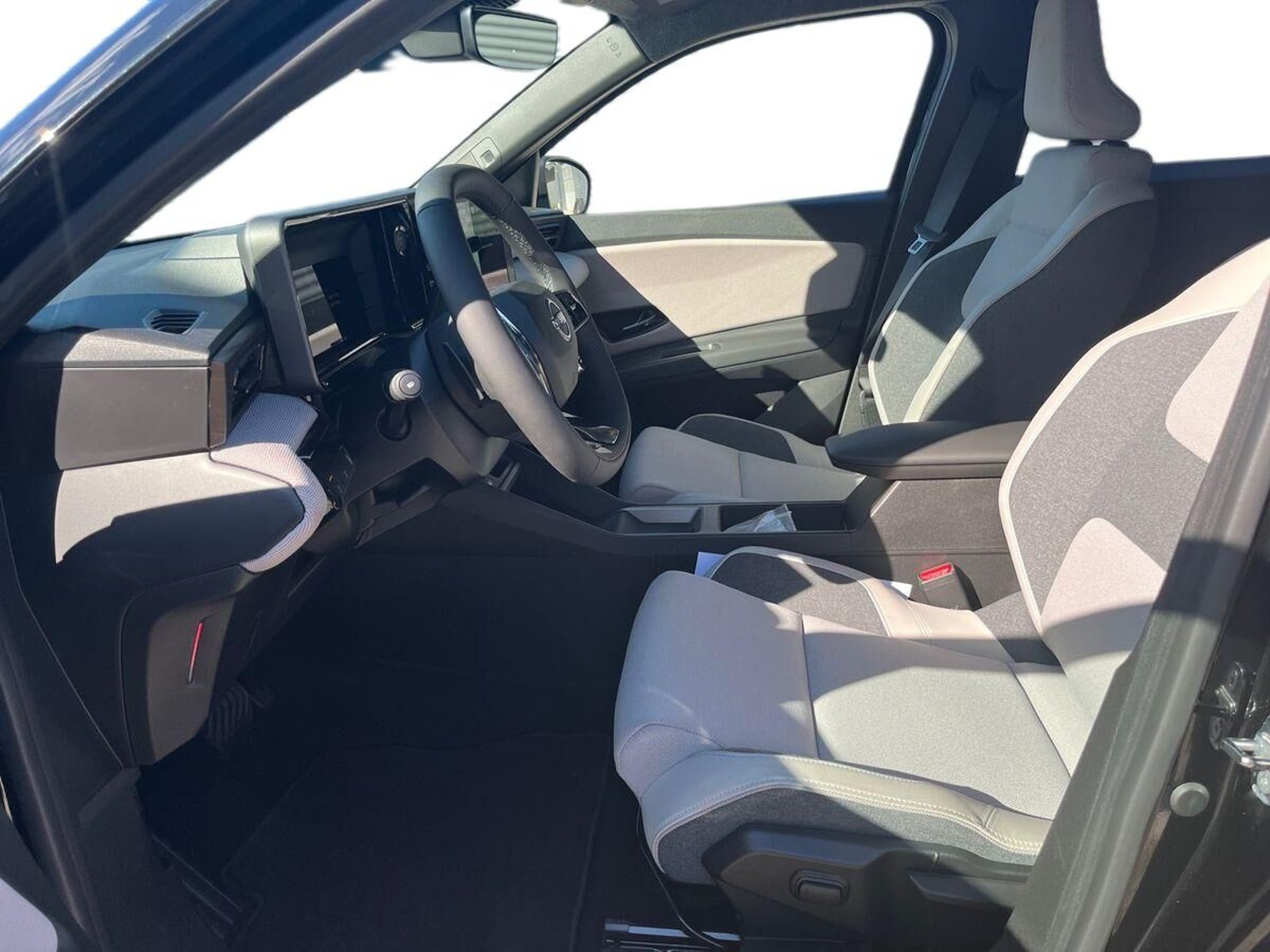 Nissan Micra 52 kWh, 150ps, 2025