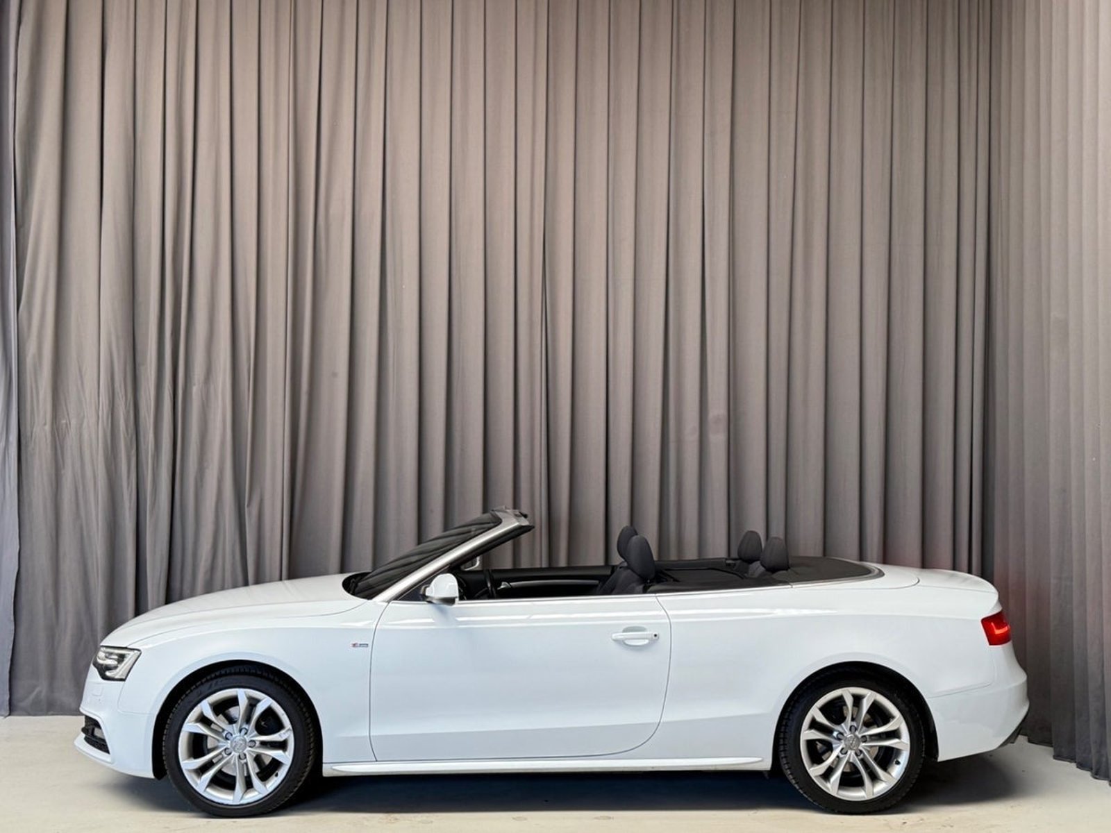 Audi A5 Cabriolet 1.8 TFSI  Manual, 6-trins, 170ps, 2014