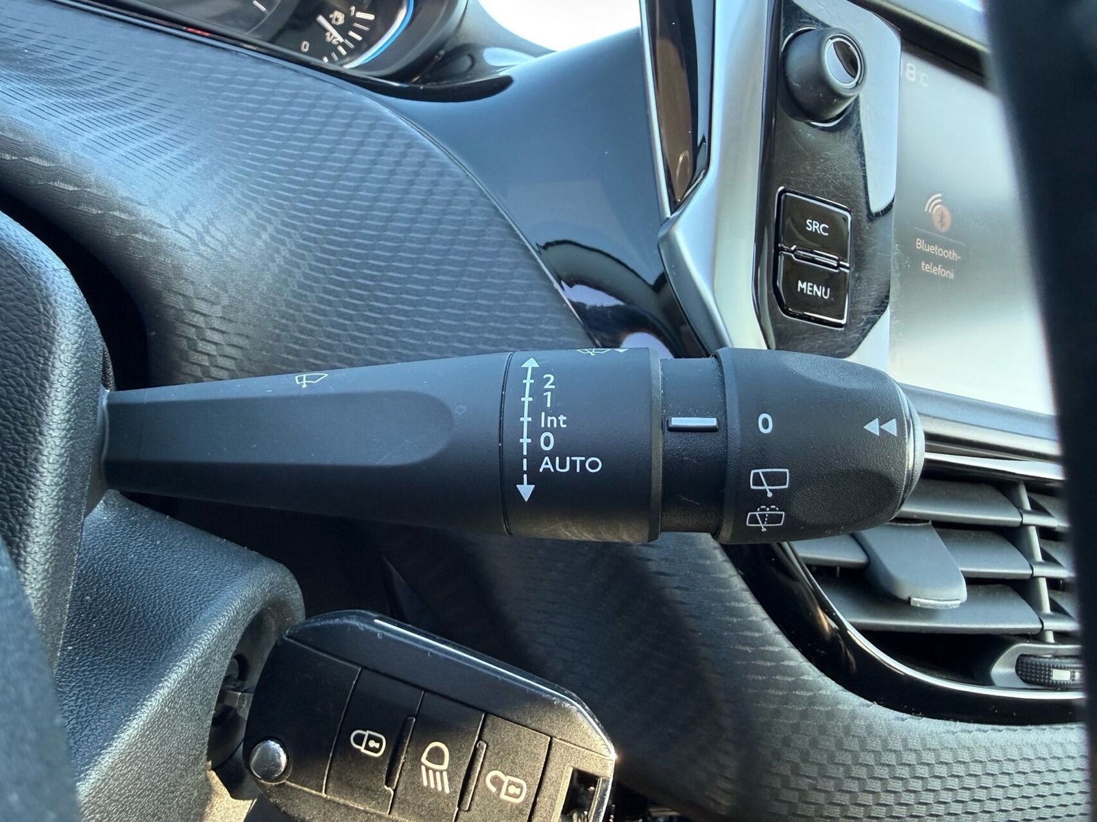 Peugeot 2008 1.2 PureTech 110 EAT, 6-trins, 110ps, 2018
