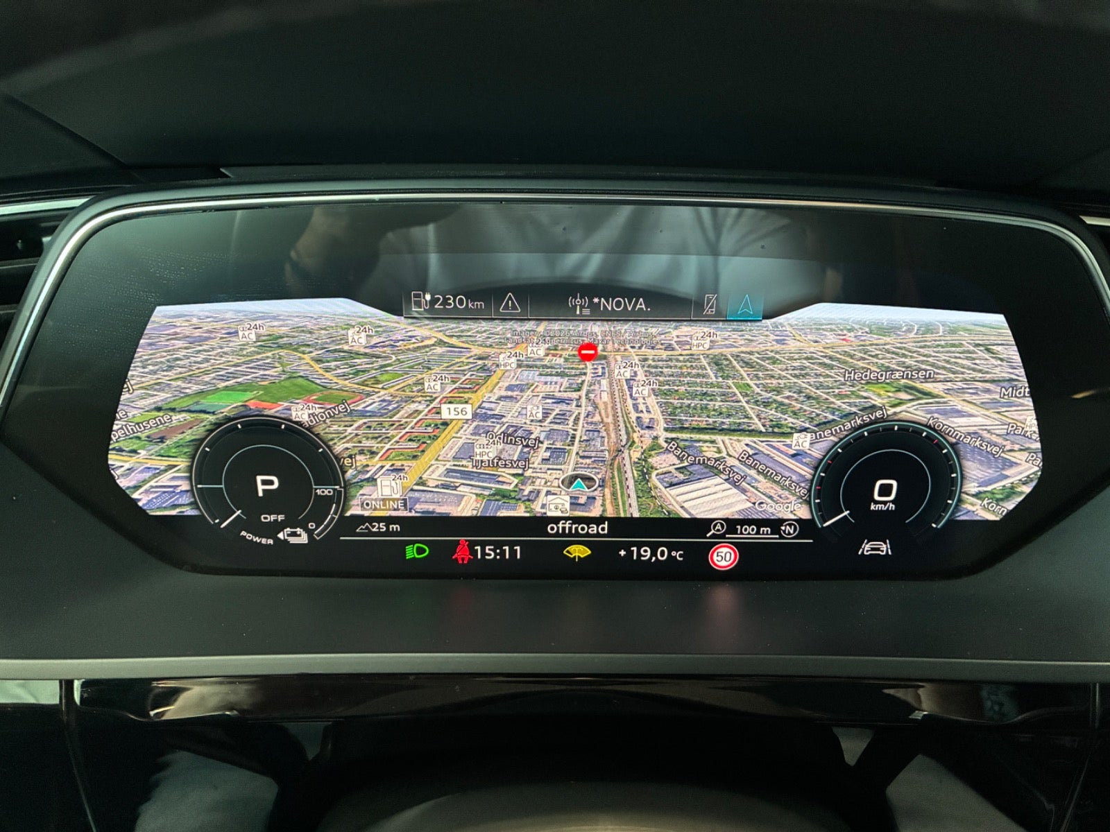 Audi e-tron 55 quattro, 408hp, 2019