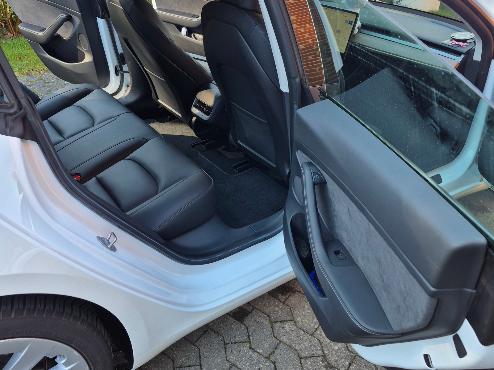 Tesla Model 3 Standard Range, 283hp, 2022
