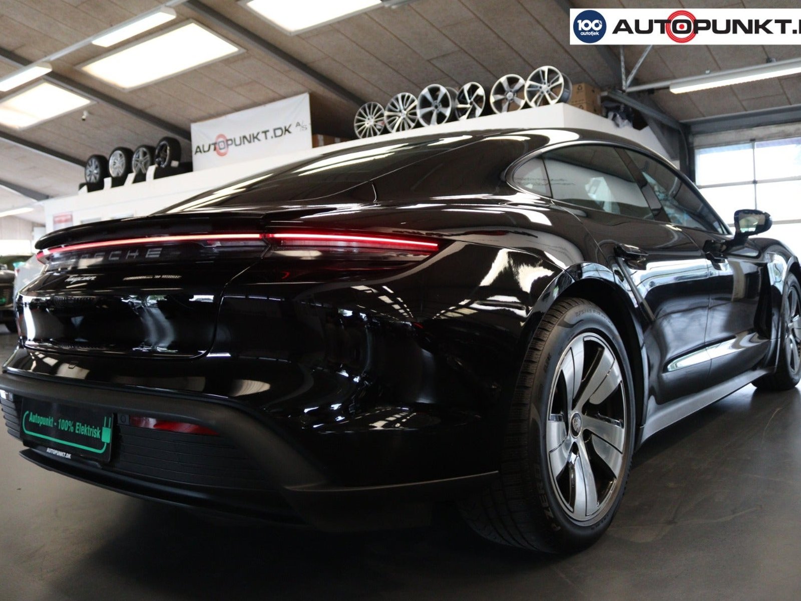 Porsche Taycan Direct Drive/Automatic, 326hp, 2022