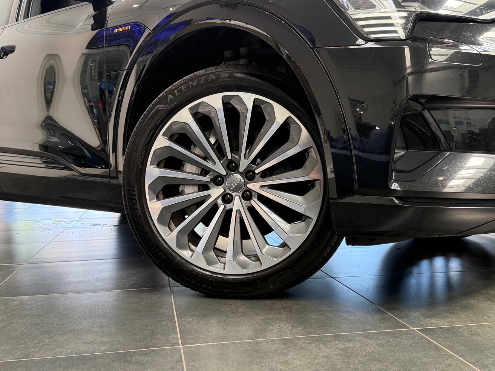 Audi e-tron 55 quattro, 408ps, 2020