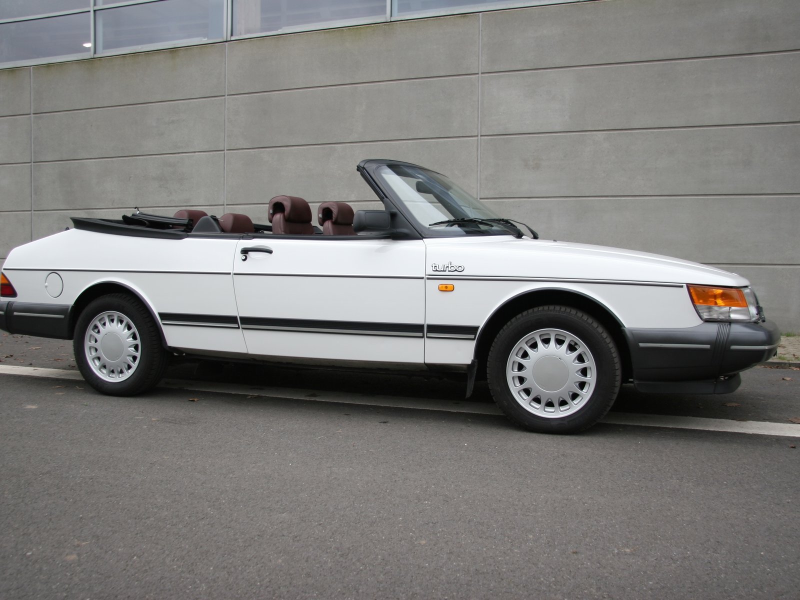 Saab 900 Convertible 2.0 Turbo Manuell, 5-trinn, 175hk, 1987