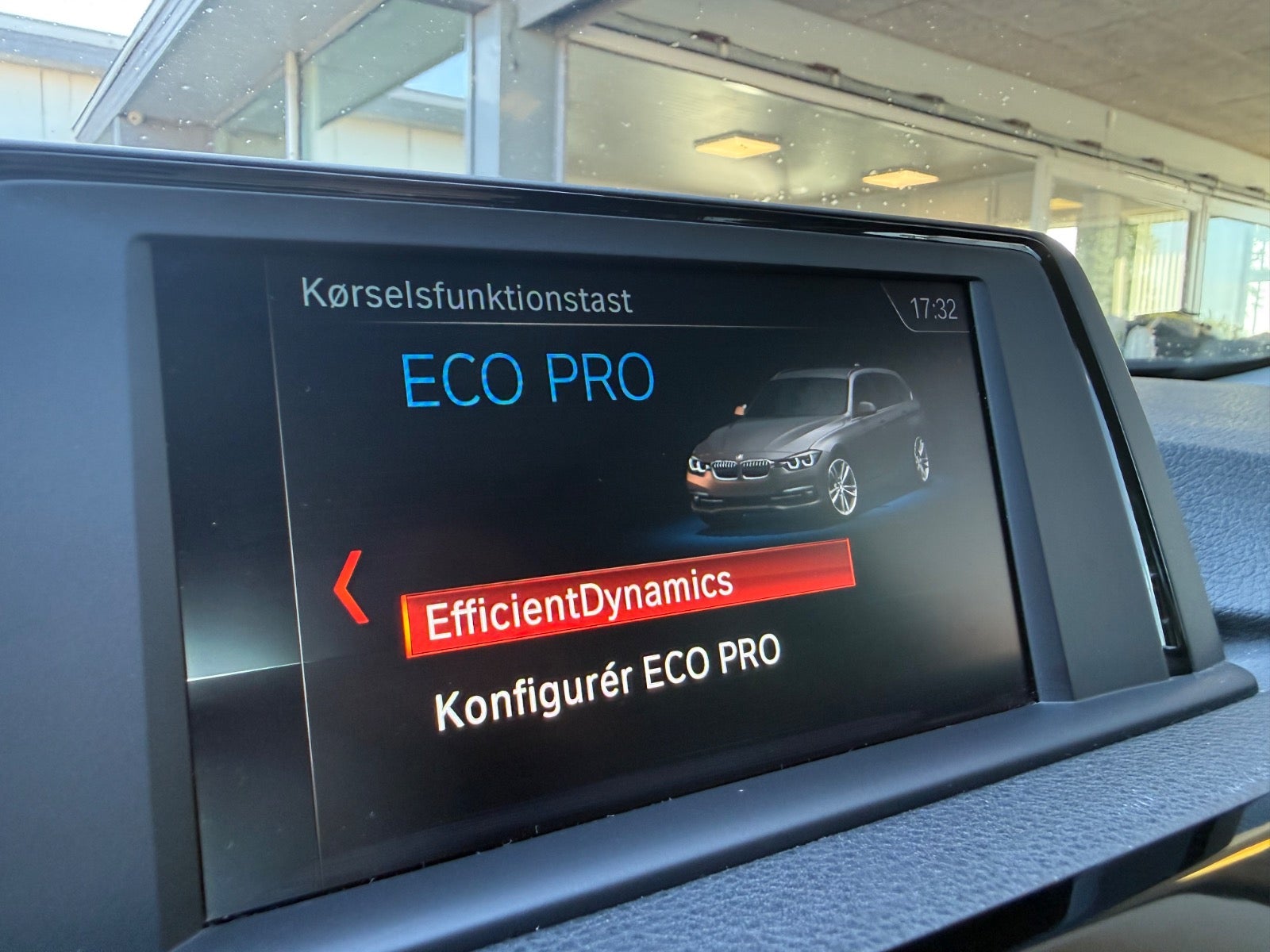 BMW 320d Touring Steptronic, 8-trins, 190ps, 2019