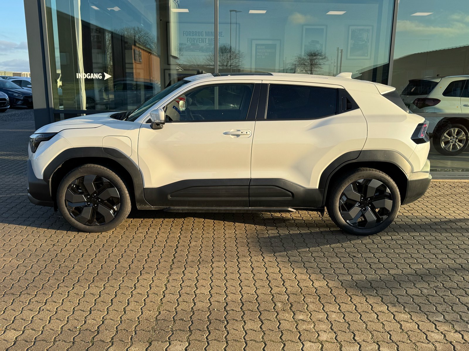 Suzuki e Vitara 61 kWh ALLGRIP-e, 184ps, 2025