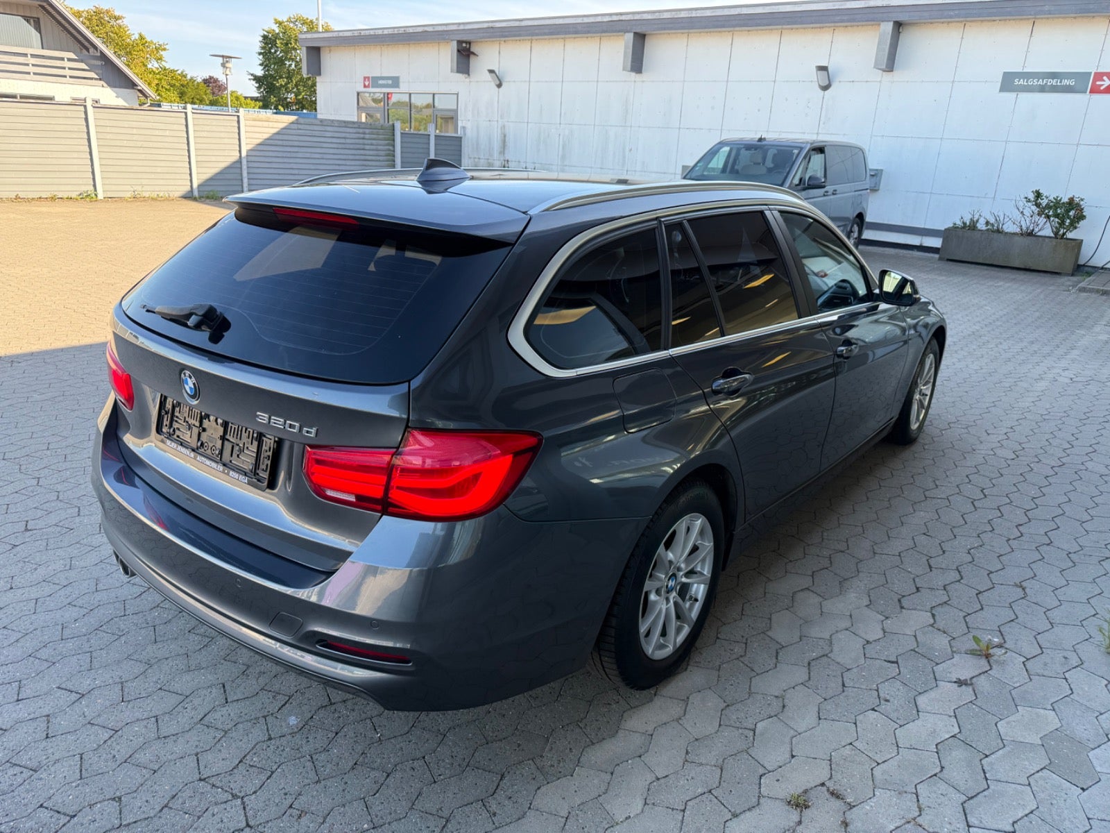 BMW 320d Touring Steptronic, 8-trins, 190ps, 2019