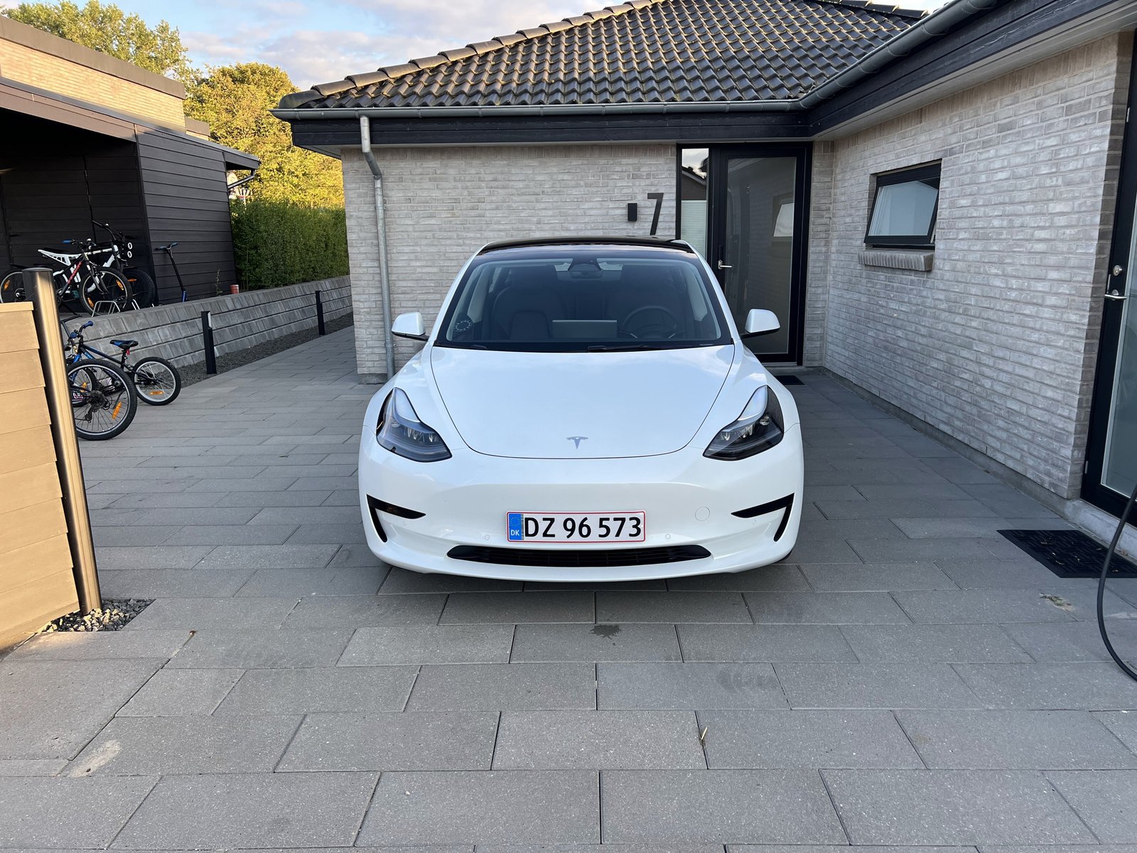 Tesla Model 3 Standard Range, 283hp, 2022