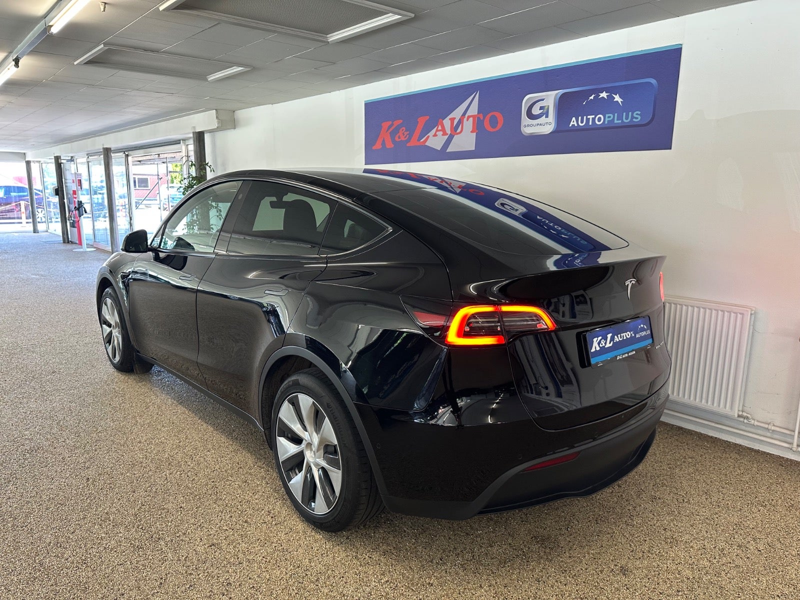 Tesla Model Y Long Range AWD, 514ps, 2022