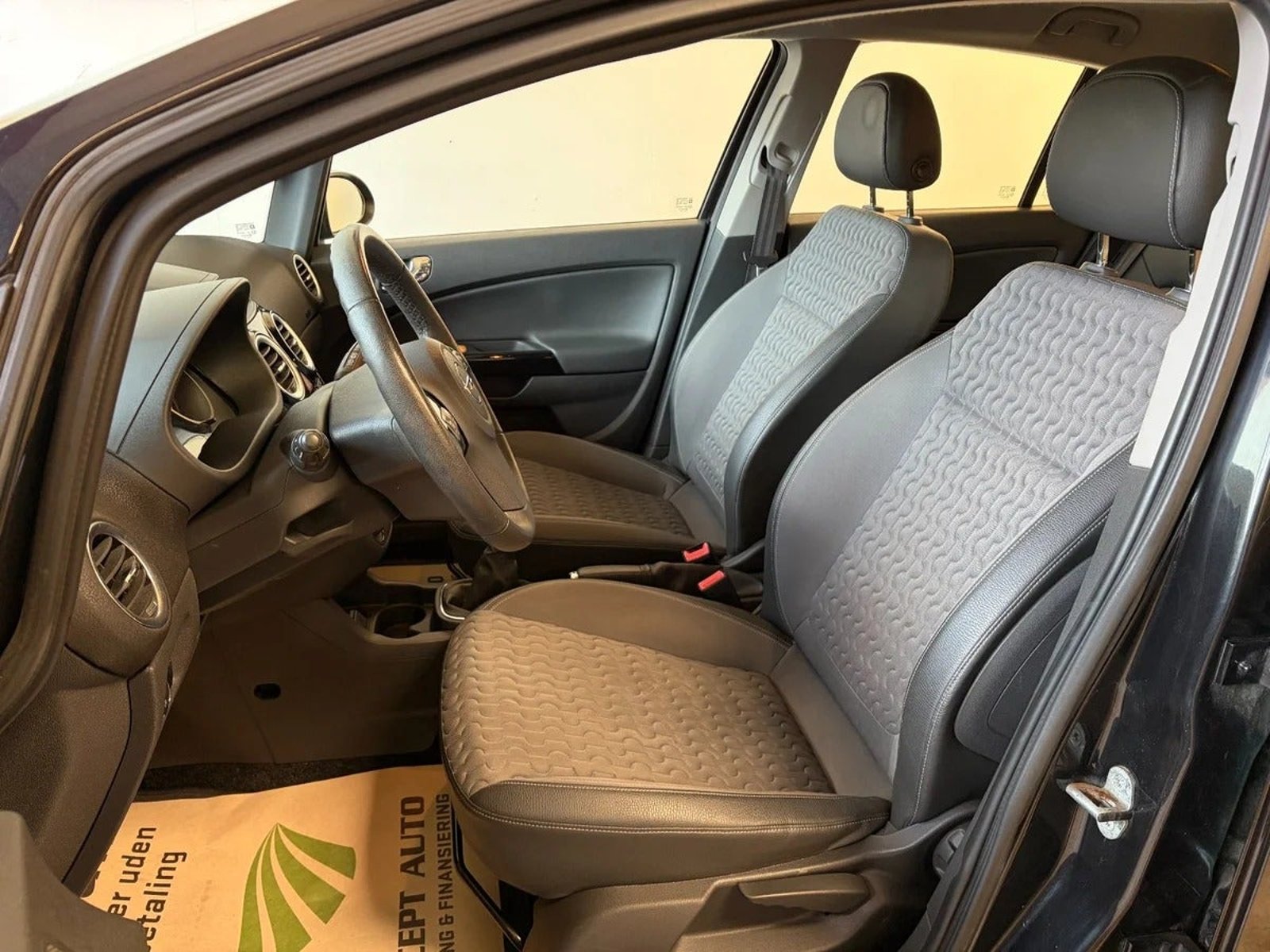 Opel Corsa 5-door 1.4 Manual, 100hp, 2014
