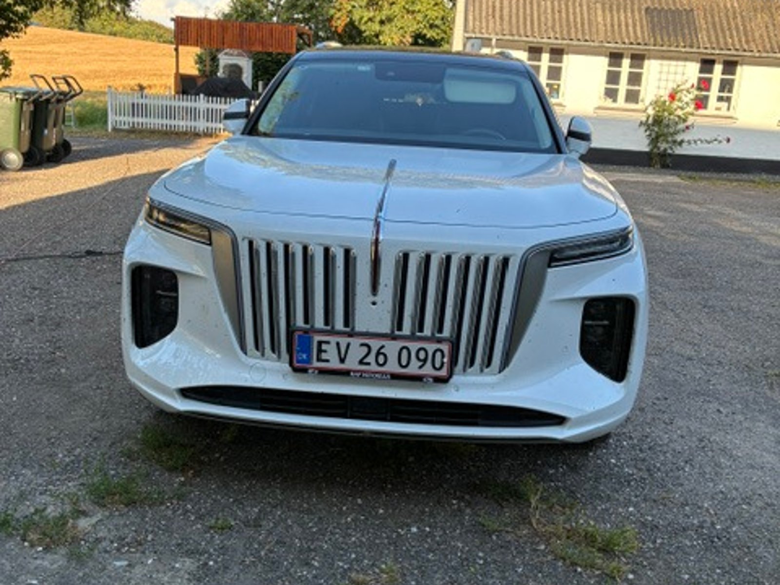 Hongqi E-HS9 Exclusive Long Range 120 kWh AWD, 551ps, 2025