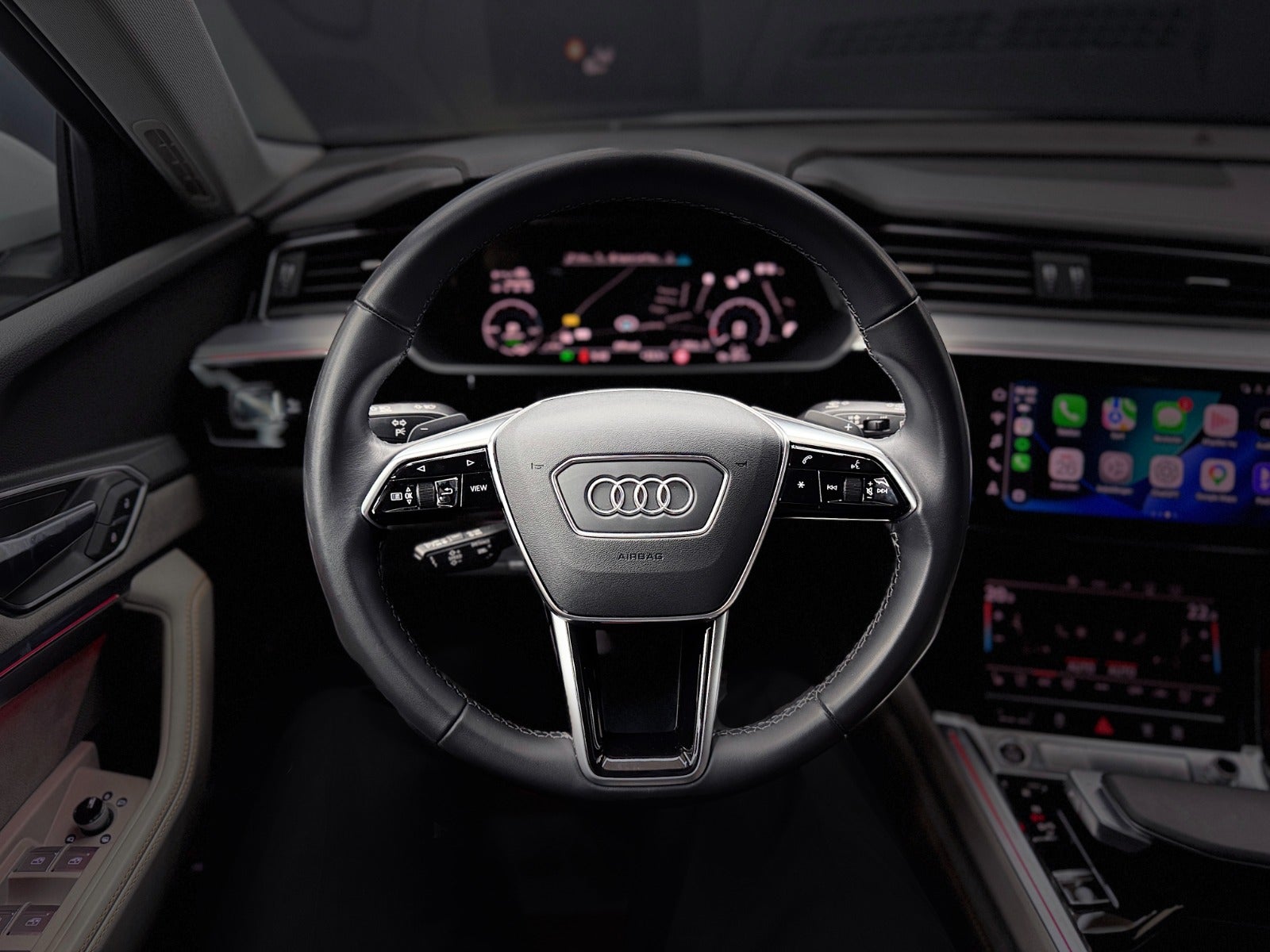 Audi e-tron 55 quattro, 408hp, 2022