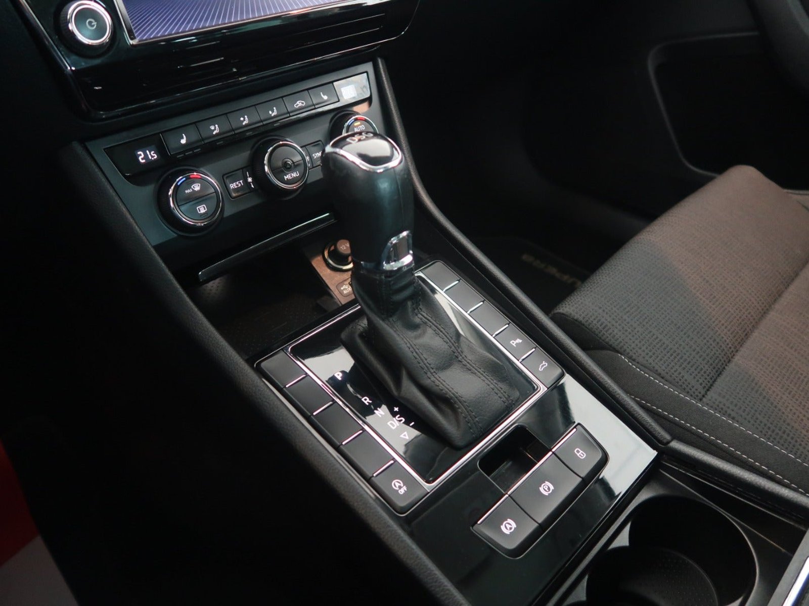 Škoda Superb Stasjonsvogn 1.4 TSI ACT DSG sekvensiell, 7-trinn, 150hk, 2017