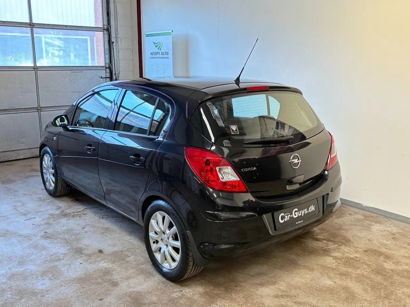 Opel Corsa 5-door 1.4 Manual, 100hp, 2014