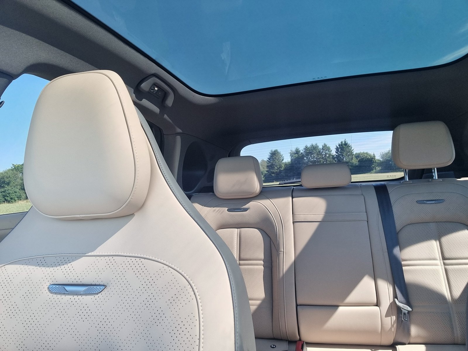Hongqi EHS7 Long Range 111 kWh, 343ps, 2025