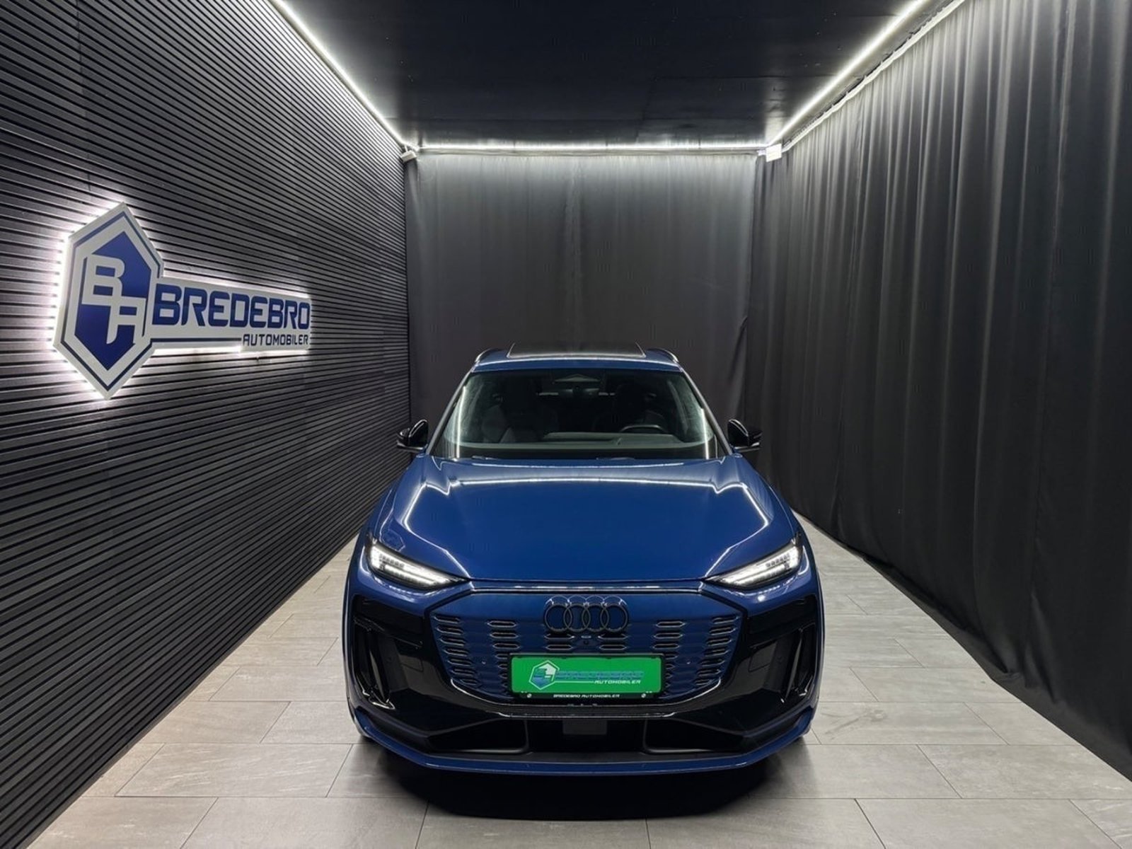Audi Q6 e-tron quattro, 388ps, 2024