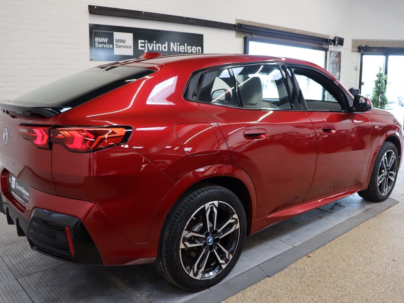 BMW iX2 eDrive20, 204ps, 2024