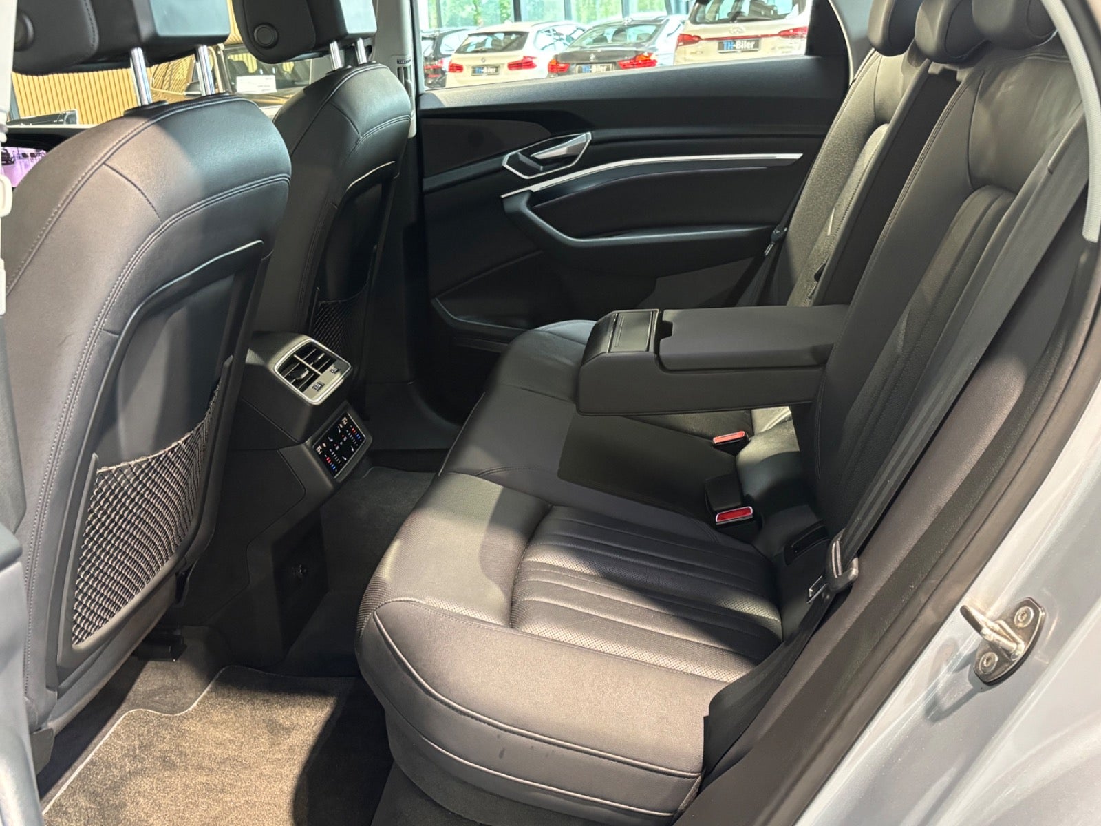 Audi e-tron 55 quattro, 408ps, 2020