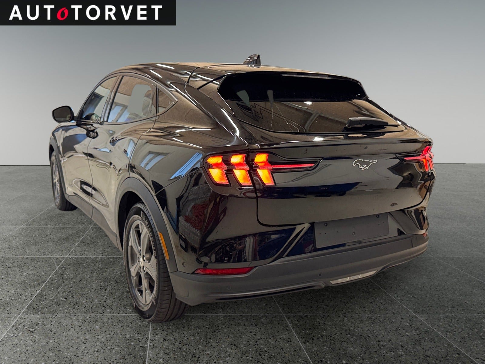 Ford Mustang Mach-E Standard Range AWD, 269hp, 2021