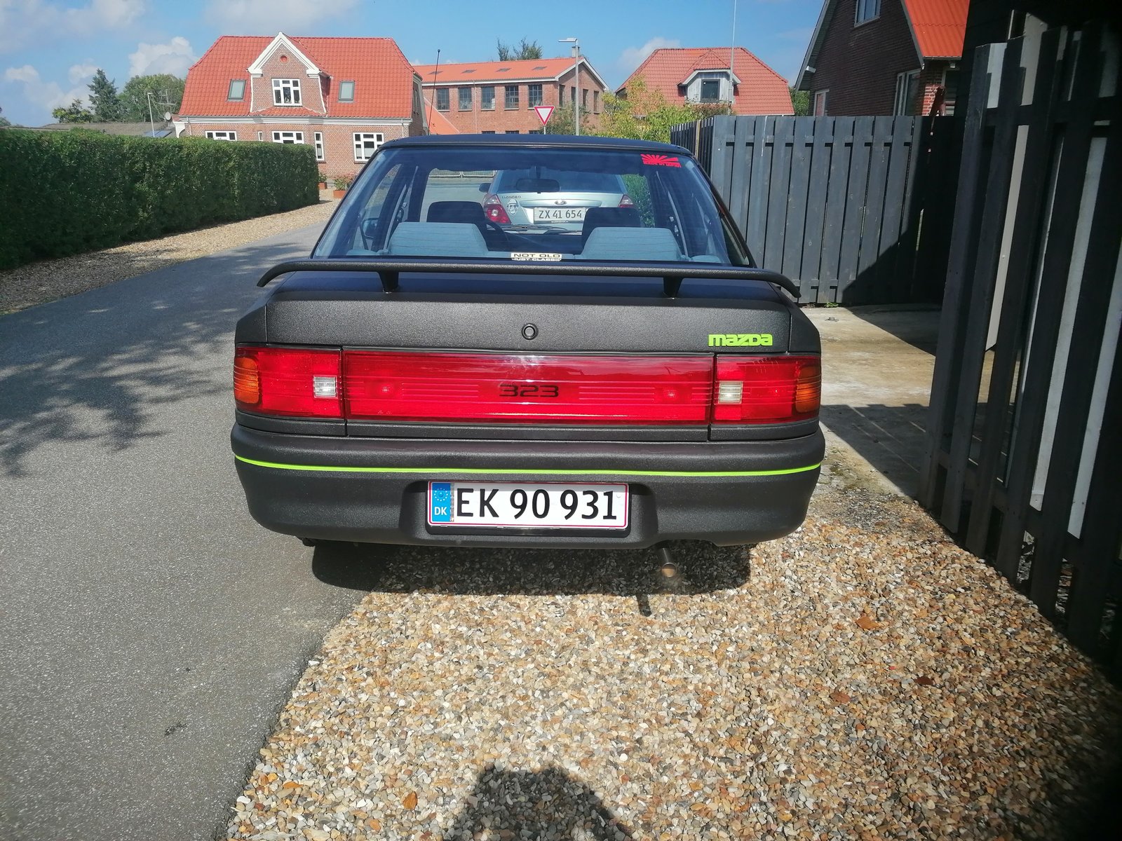 Mazda 323 C 1.3 Manual, 5-trins, 73ps, 1994