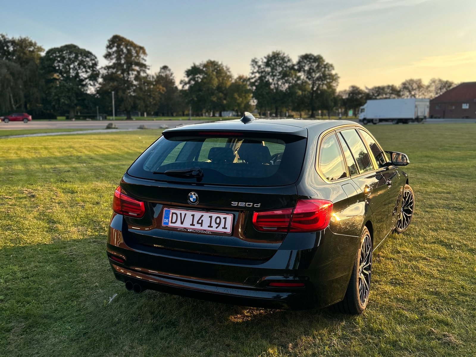 BMW 320d Touring Steptronic, 8-trins, 190ps, 2017