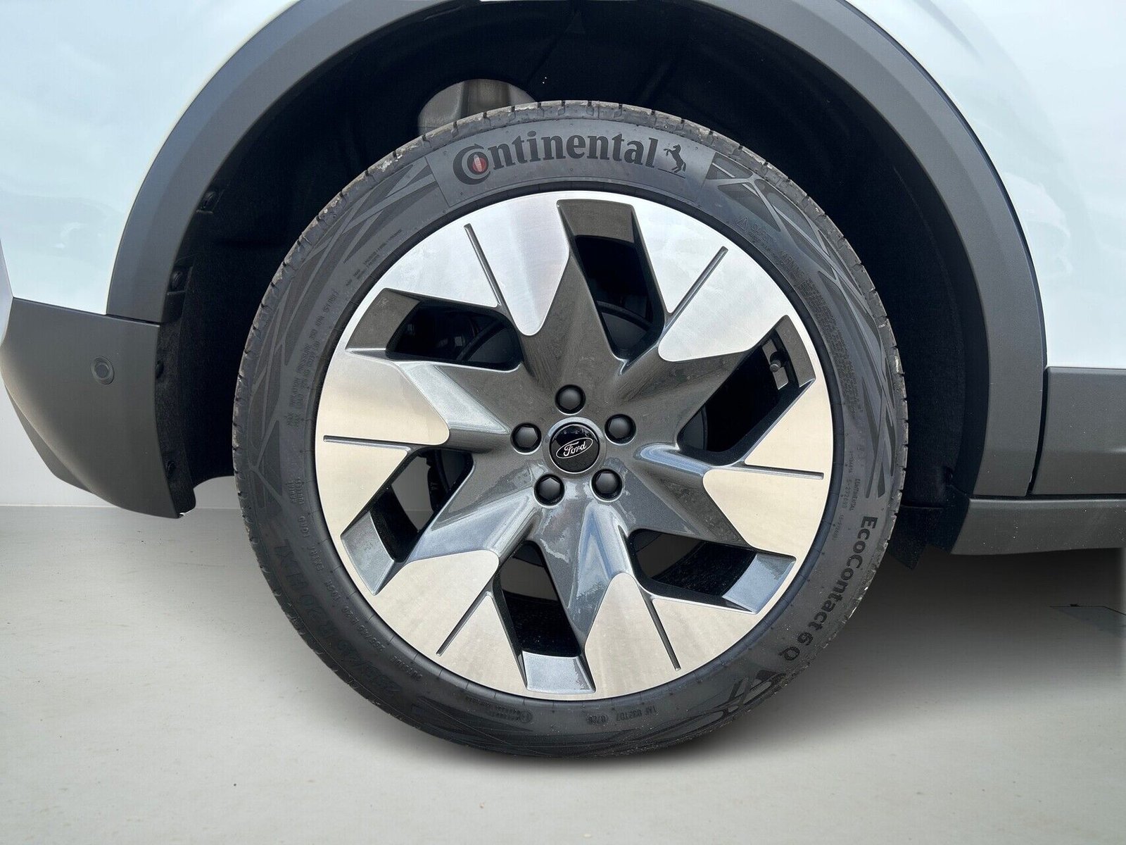 Ford Explorer EV Extended Range RWD 77 kWh, 286hp, 2026