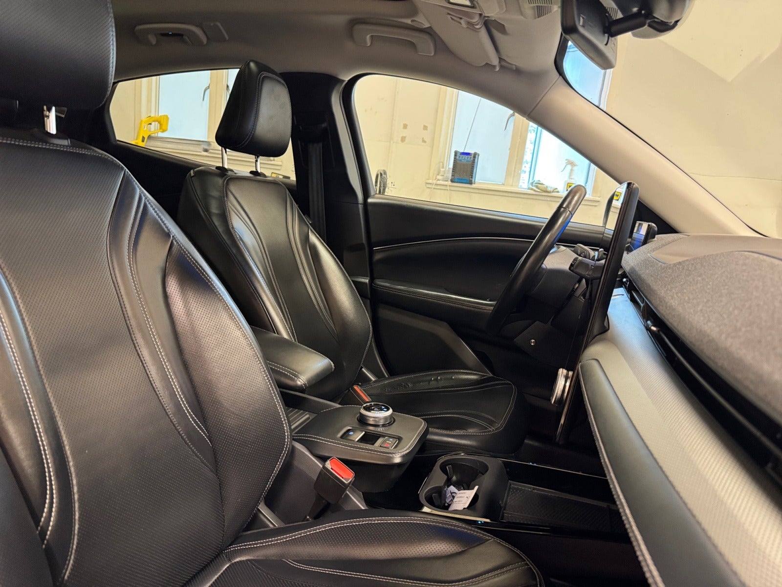 Ford Mustang Mach-E Standard Range AWD, 269hp, 2021
