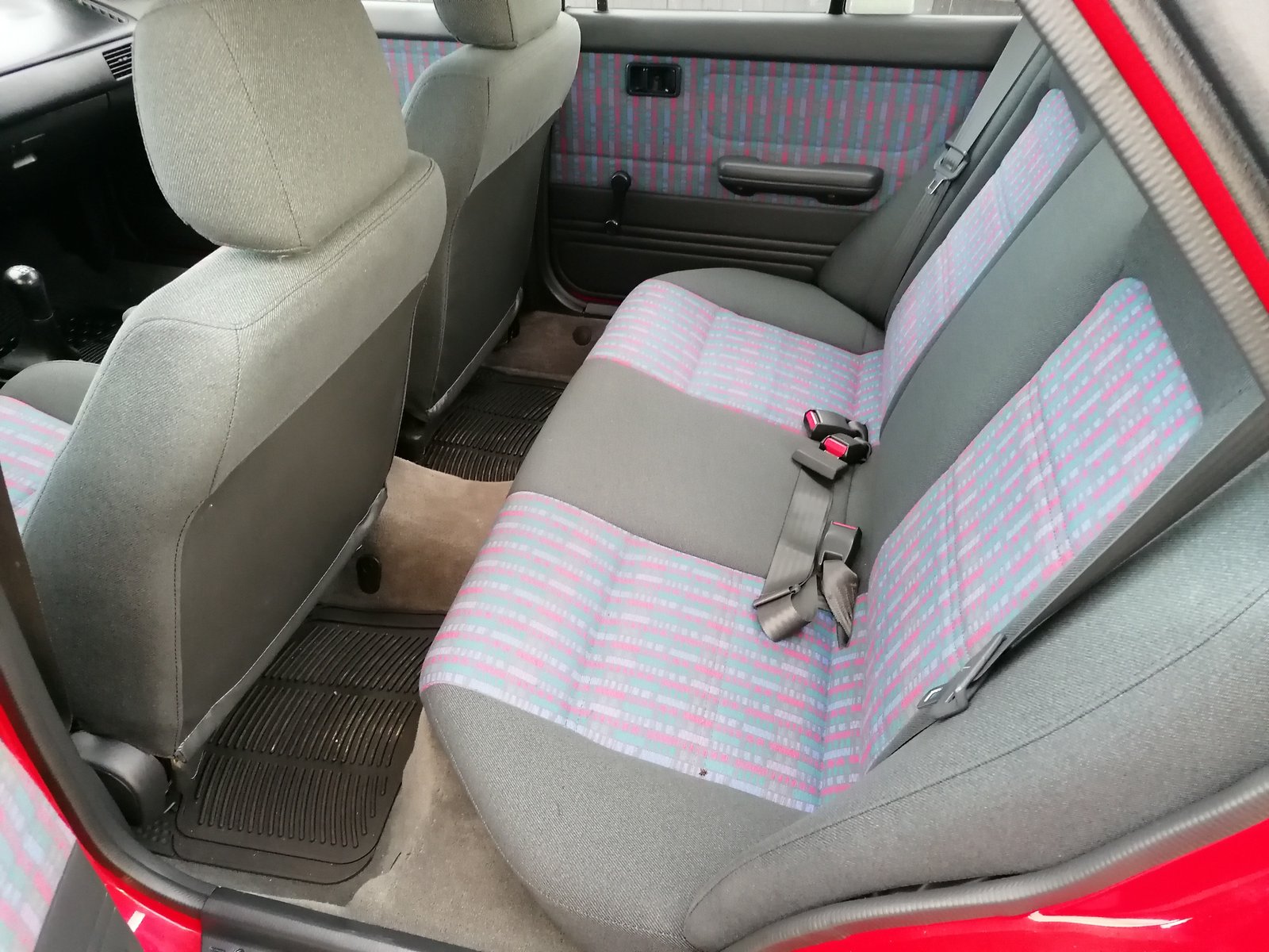 Mazda 323 C 1.3 Manual, 5-trins, 73ps, 1994