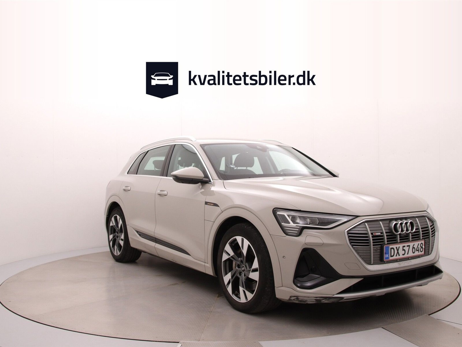 Audi e-tron 50 quattro, 313hp, 2021