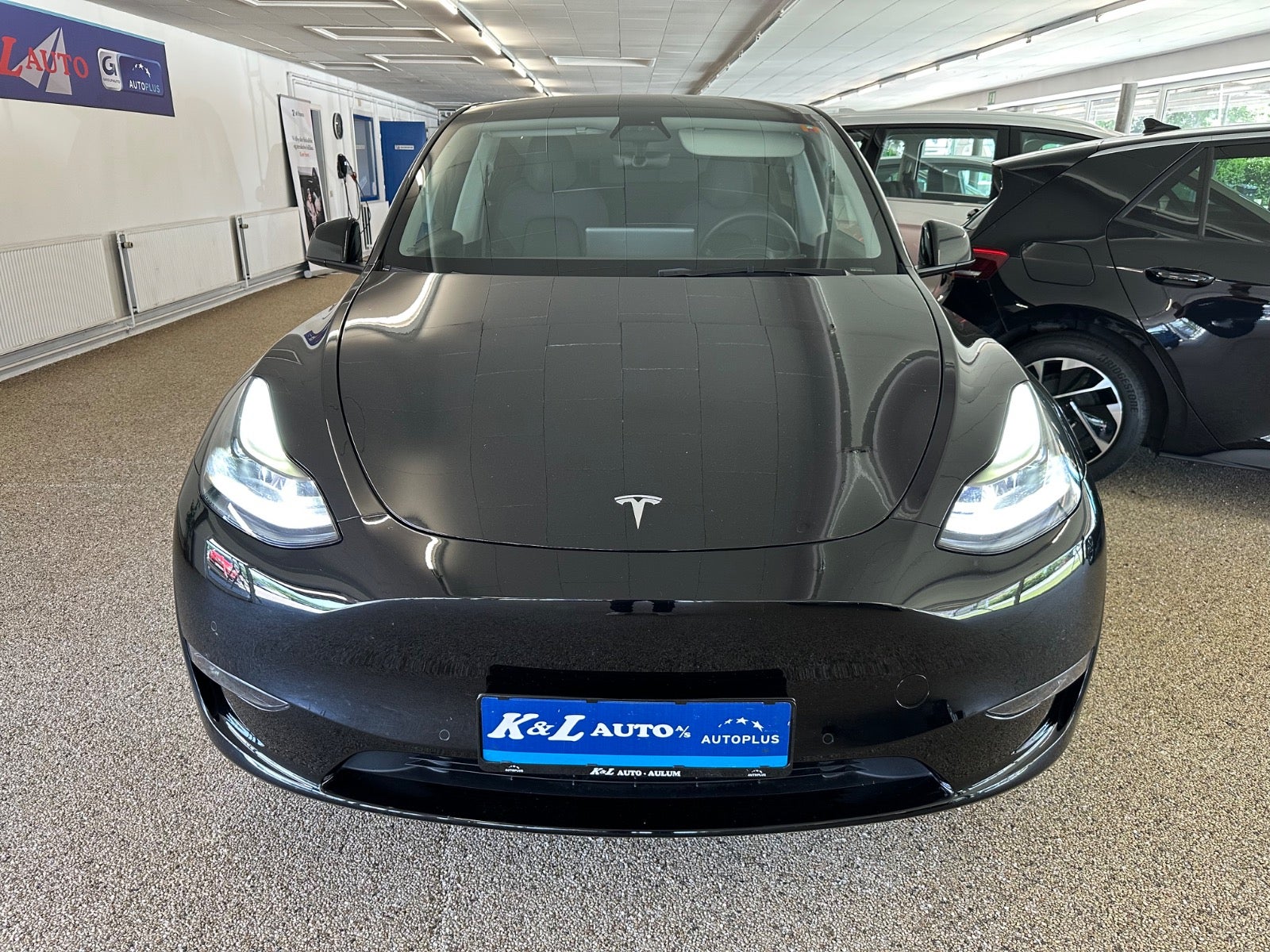 Tesla Model Y Long Range AWD, 514ps, 2022